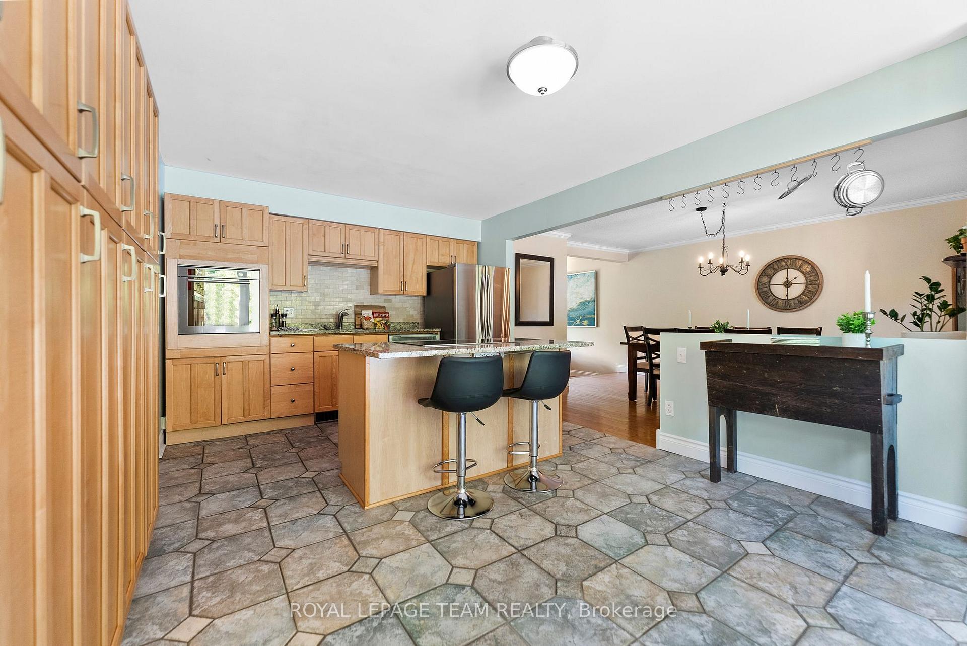 Photo 9 of 132 Manion Road, Ottawa, Huntley Ward (South West) — HOMEH