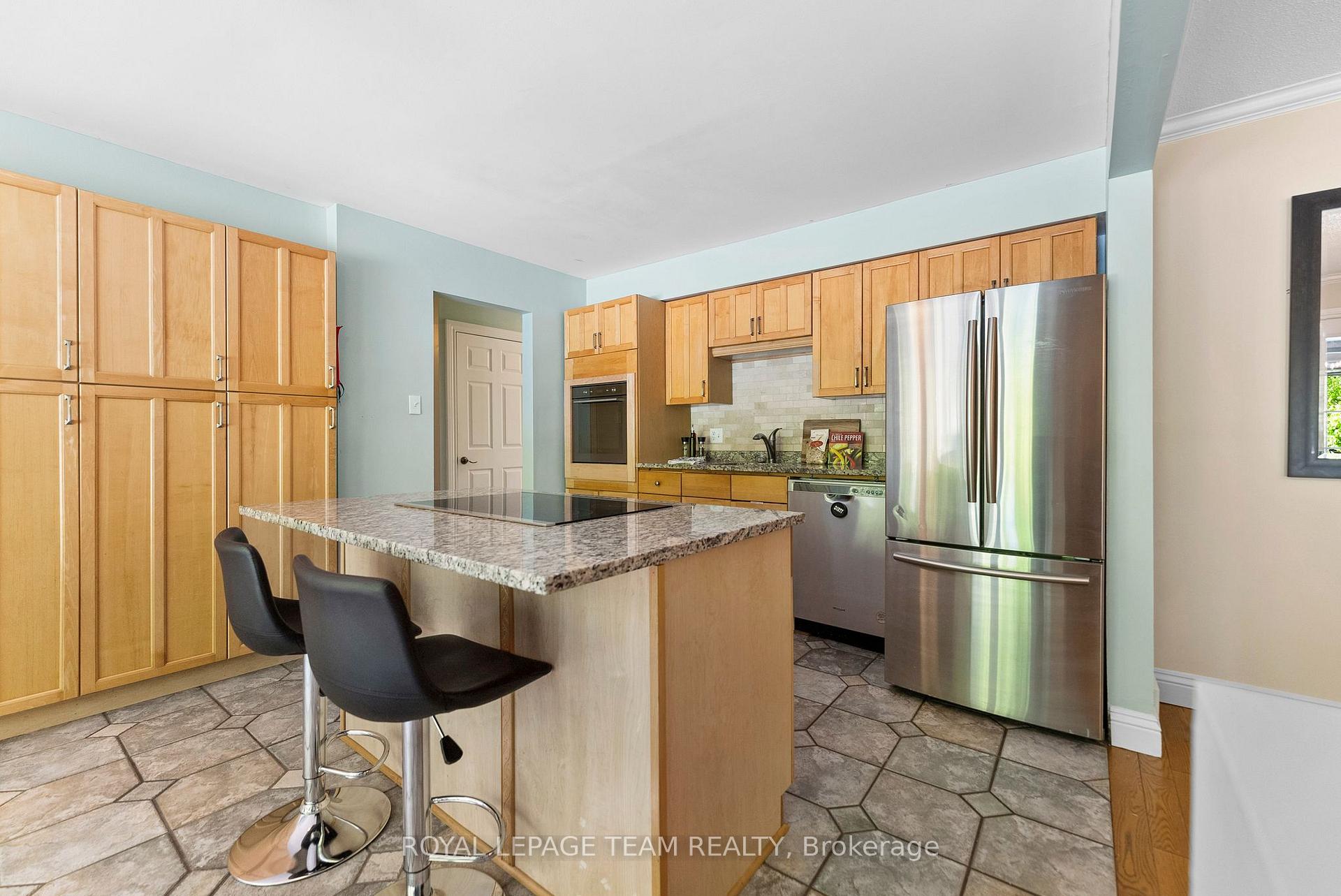 Photo 11 of 132 Manion Road, Ottawa, Huntley Ward (South West) — HOMEH