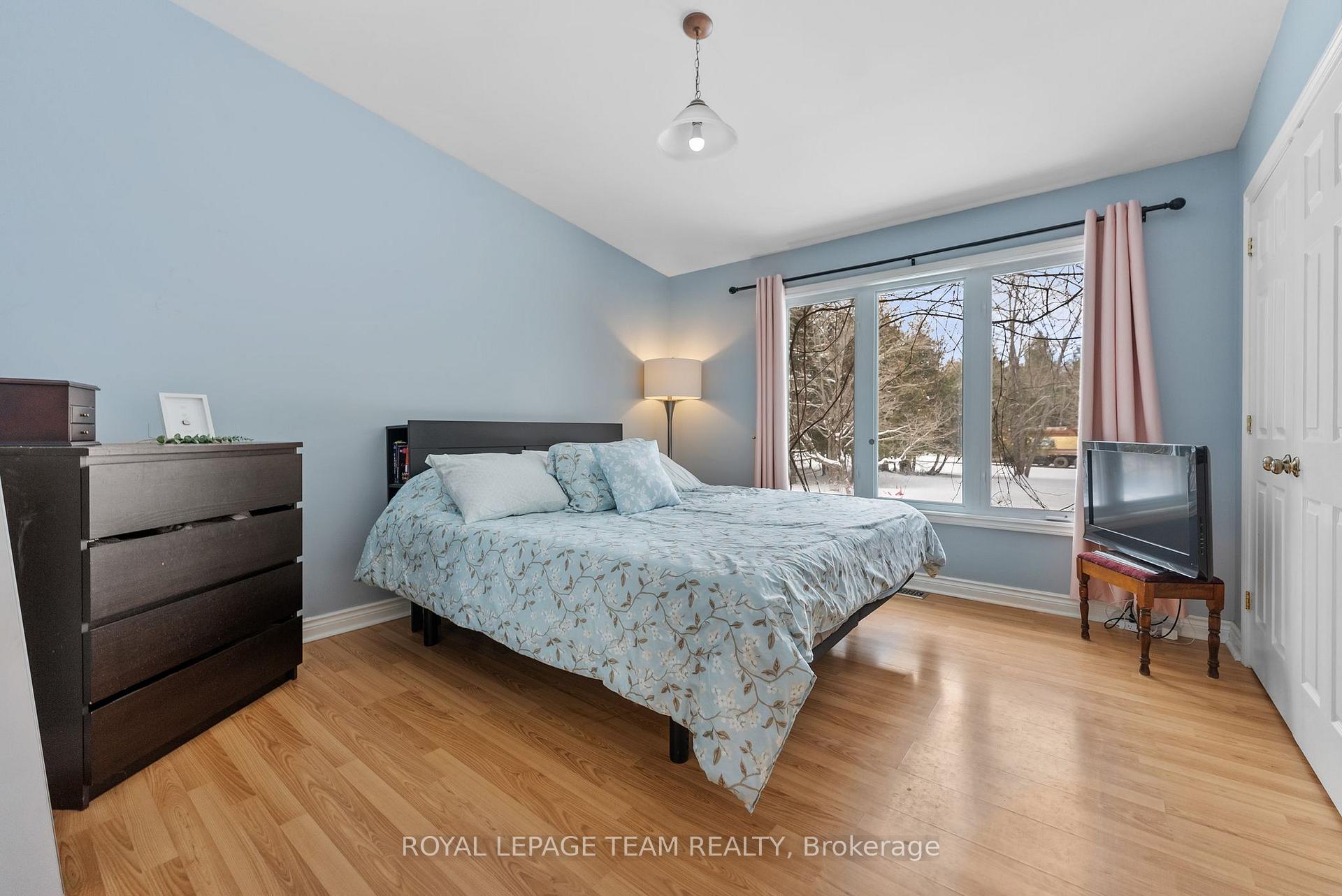 Photo 24 of 132 Manion Road, Ottawa, Huntley Ward (South West) — HOMEH