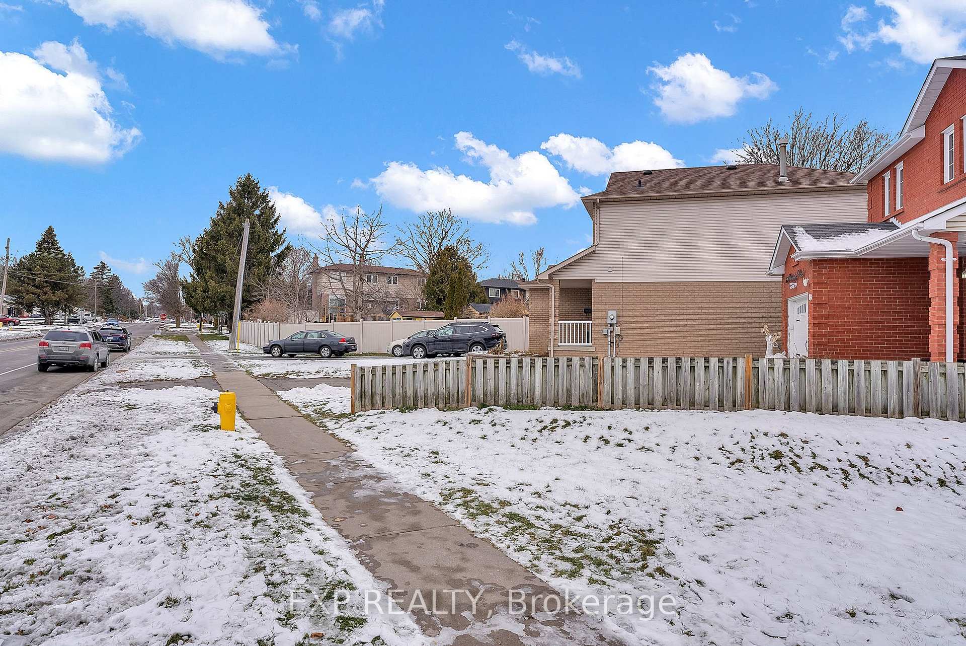 Photo 3 of 88 Waverley Road, Clarington, Bowmanville — HOMEH