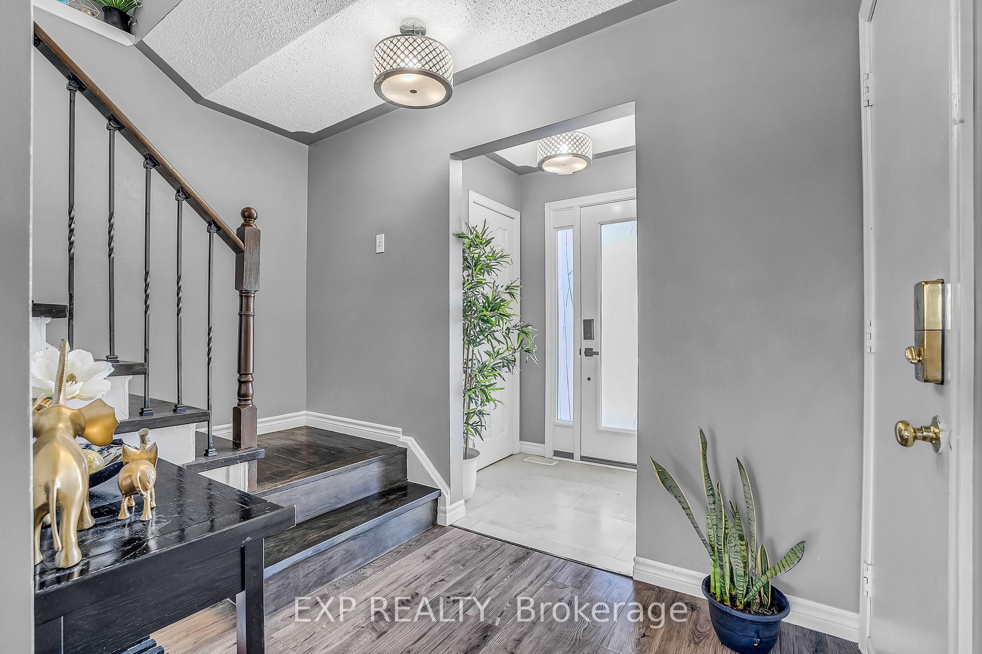 Photo 4 of 88 Waverley Road, Clarington, Bowmanville — HOMEH