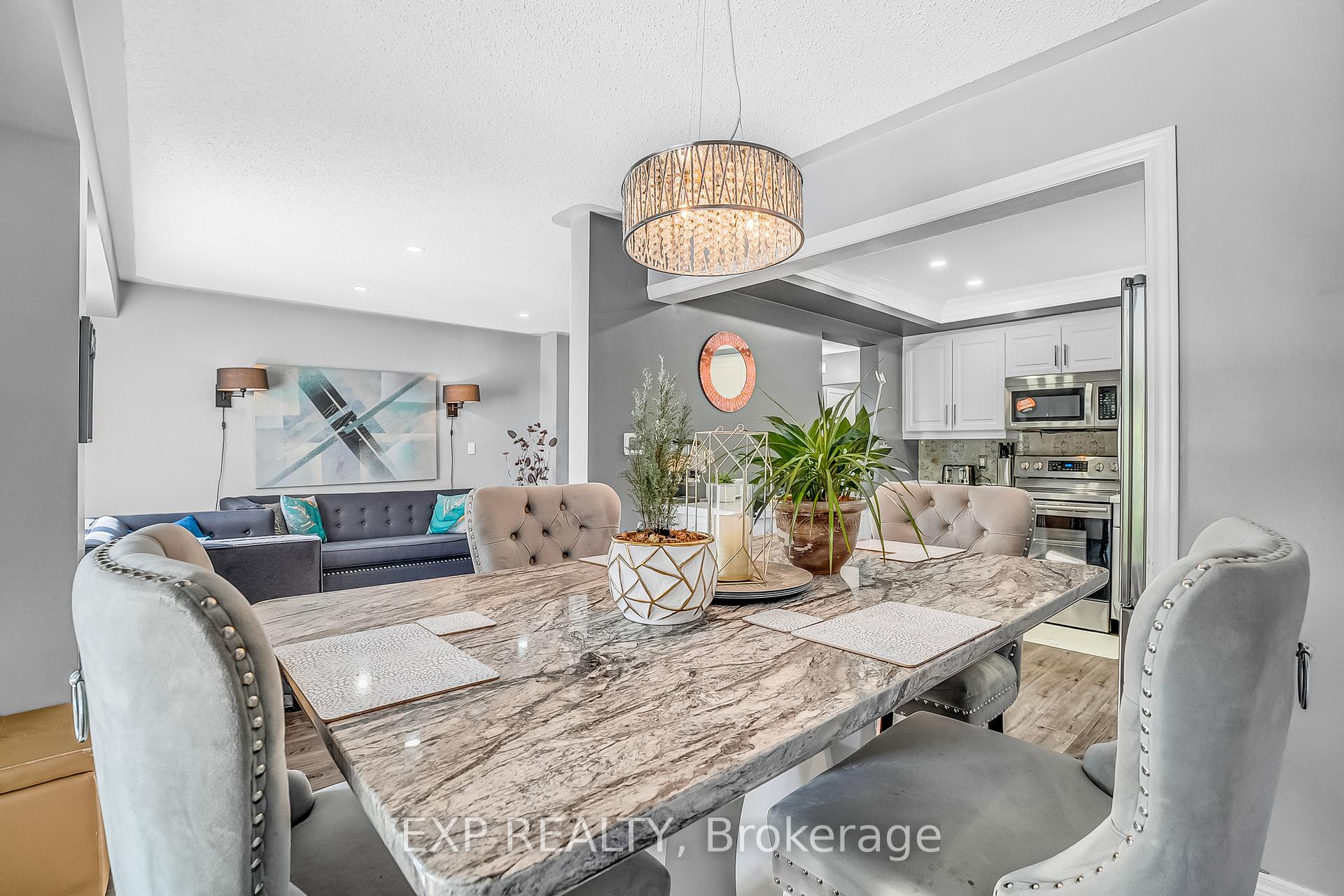 Photo 12 of 88 Waverley Road, Clarington, Bowmanville — HOMEH