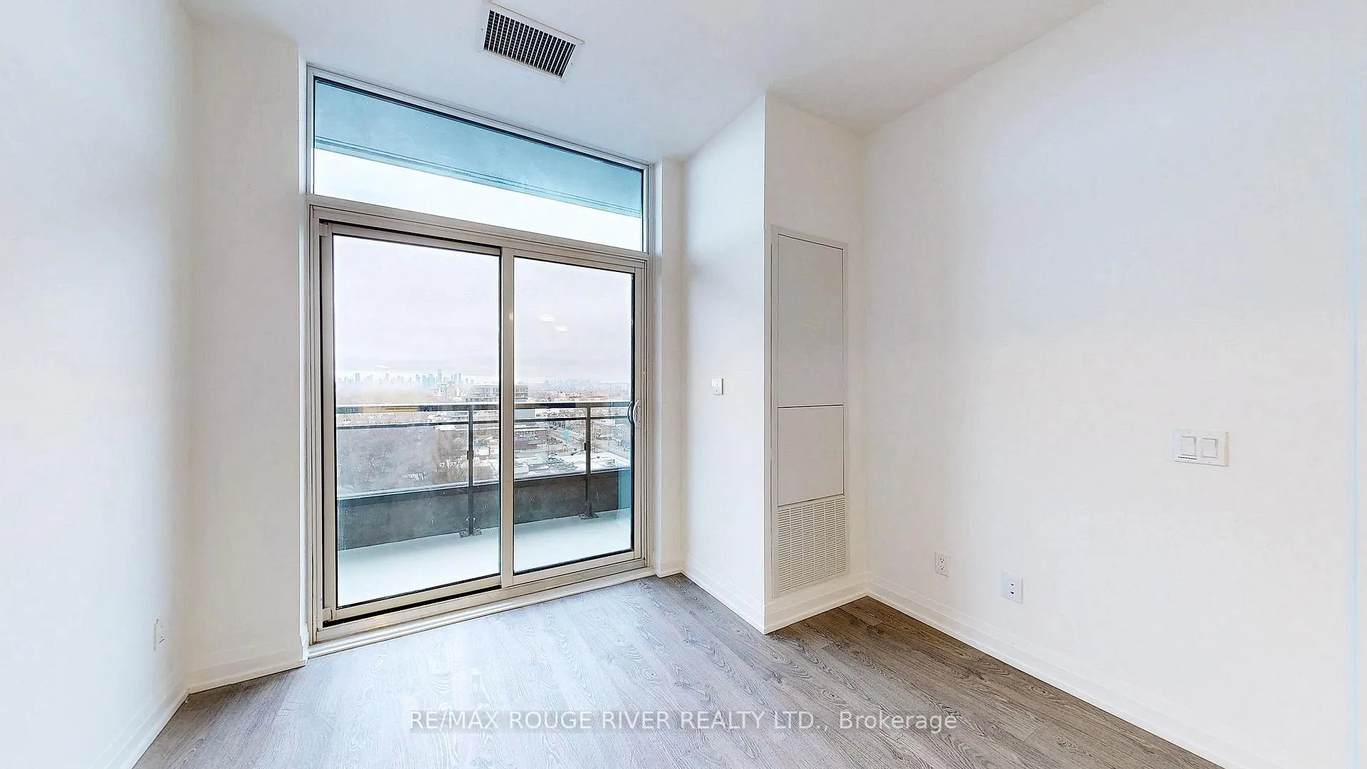 Photo 3 of Unit 1117, 286 Main Street, Toronto, East End-Danforth — HOMEH
