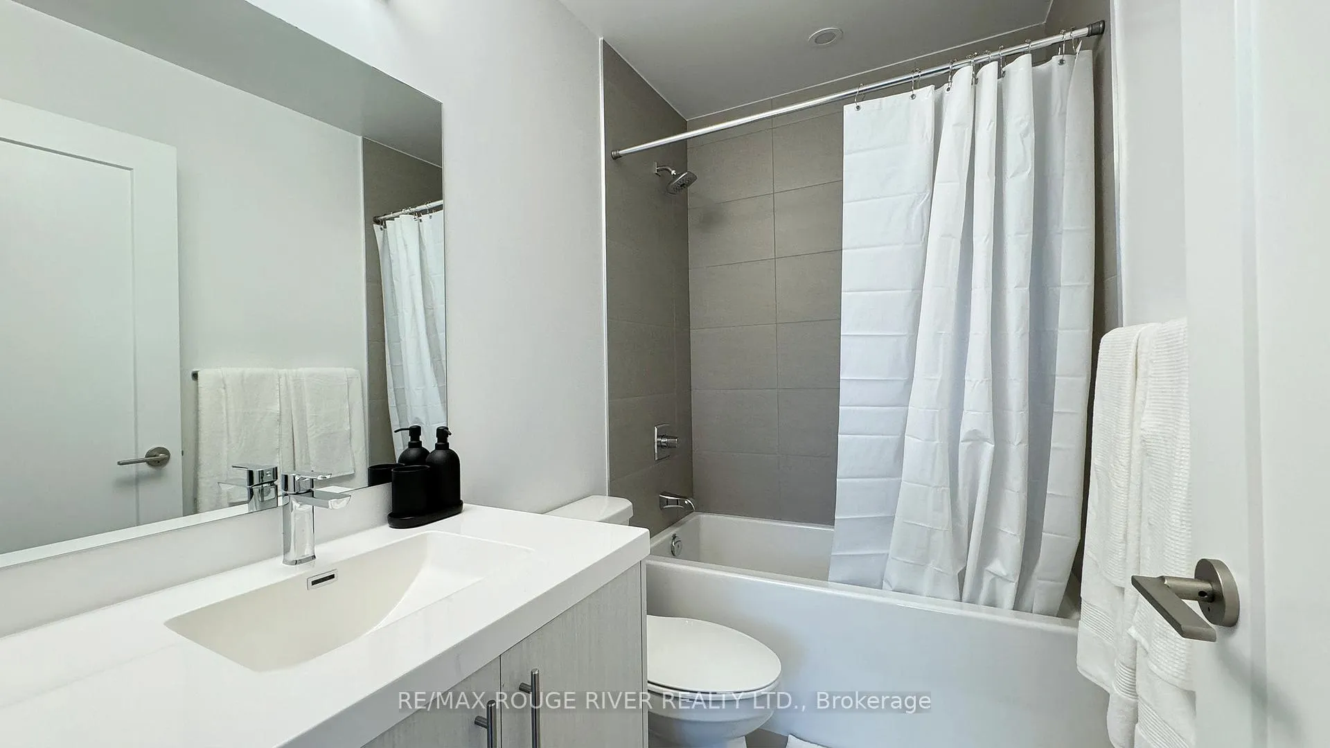 Photo 32 of Unit 1117, 286 Main Street, Toronto, East End-Danforth — HOMEH