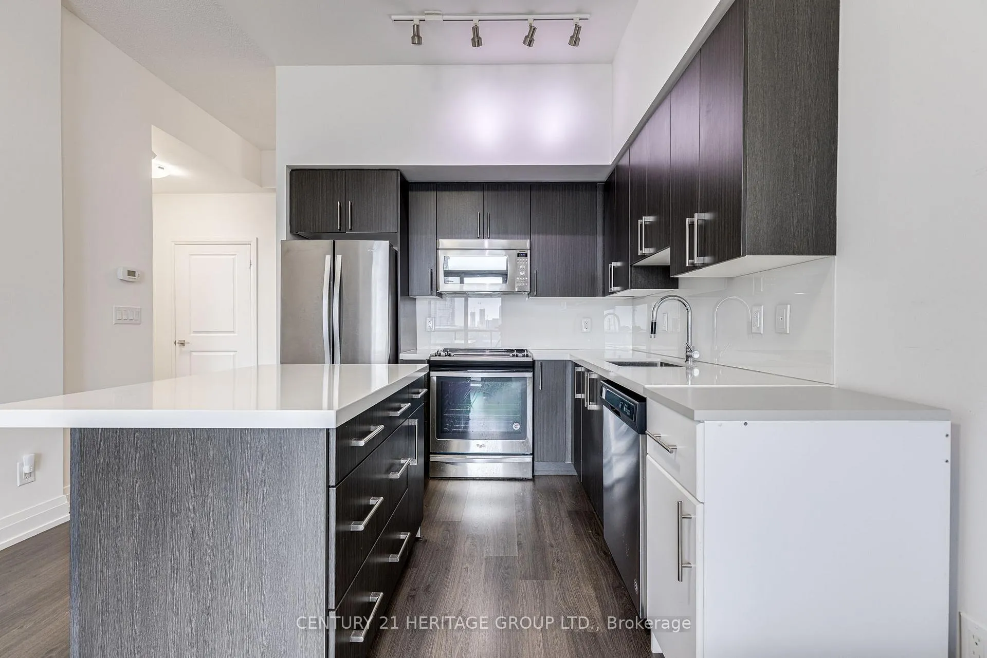 Photo 1 of Unit 710, 3600 Hwy 7, Vaughan, Vaughan Corporate Centre — HOMEH