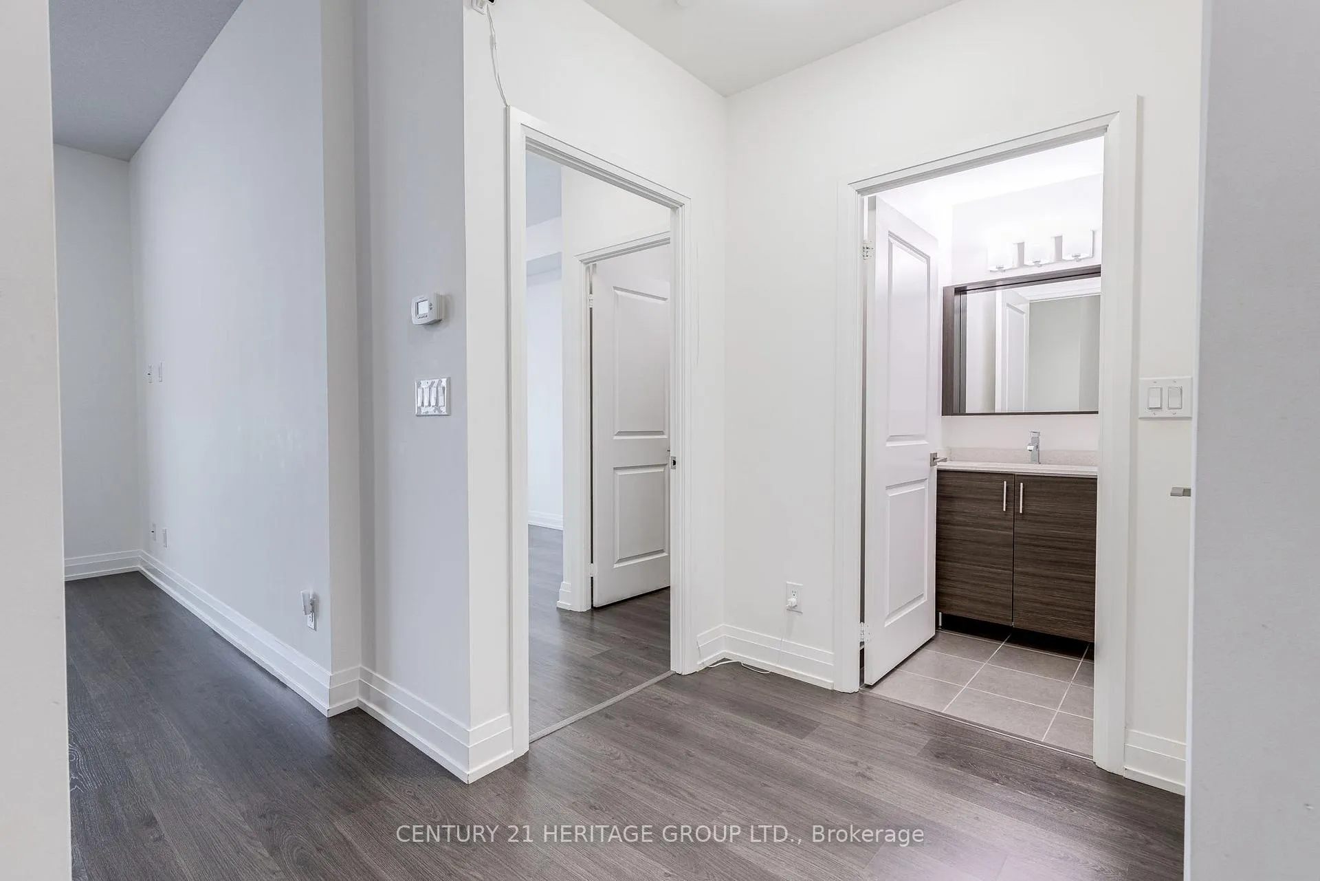 Photo 15 of Unit 710, 3600 Hwy 7, Vaughan, Vaughan Corporate Centre — HOMEH