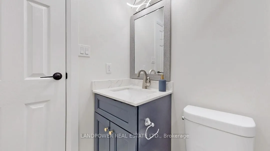 Photo 13 of 107 Milestone Crescent, Aurora, Aurora Village — HOMEH