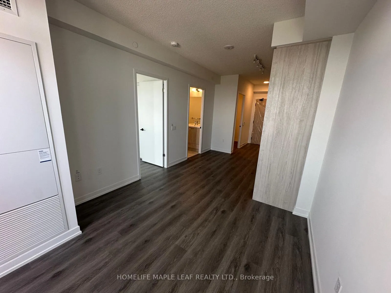 Photo 5 of Unit 5505, 225 Commerce Street, Vaughan, Vaughan Corporate Centre — HOMEH