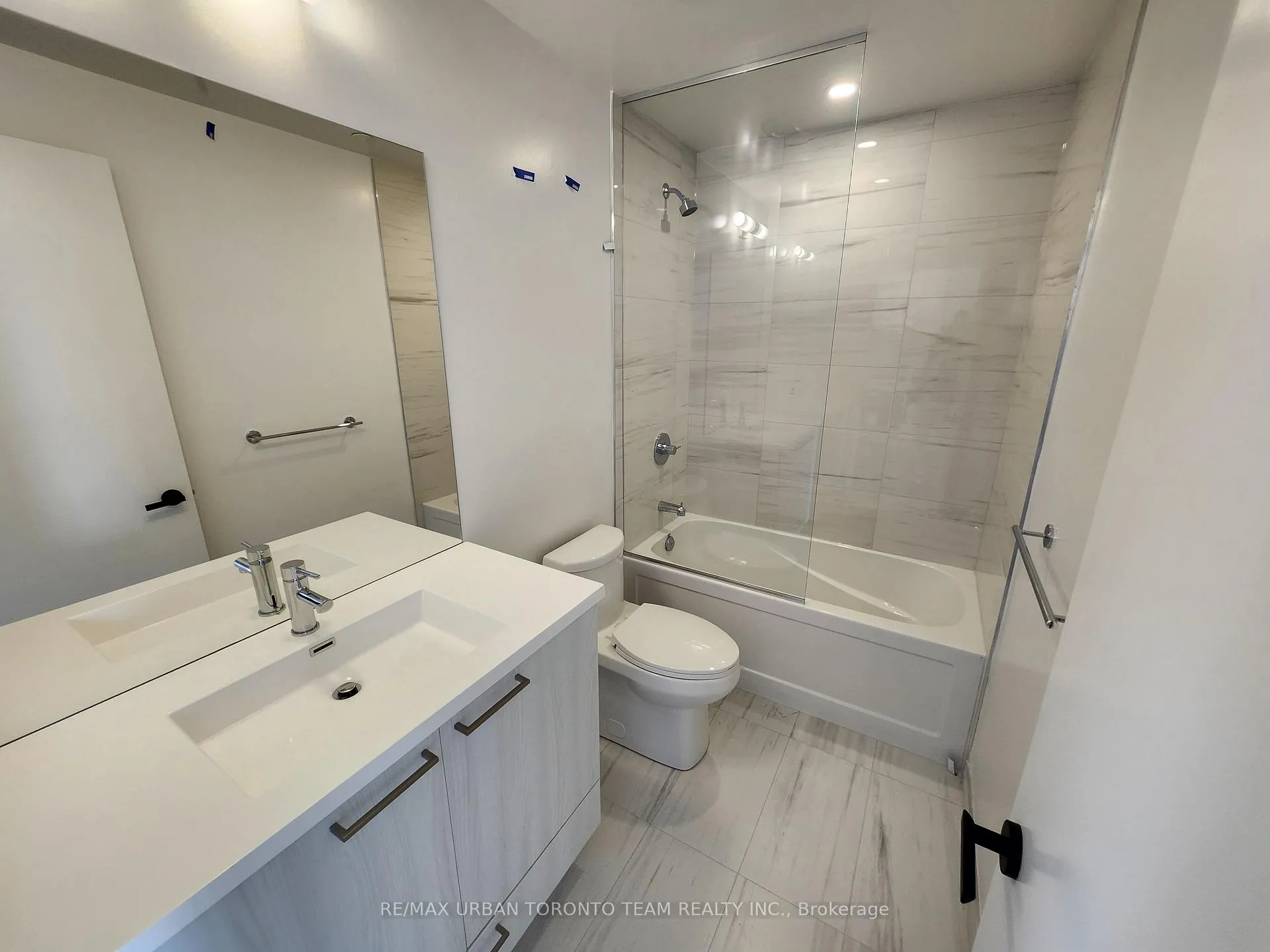 Photo 8 of Unit 3103, 225 Commerce Street, Vaughan, Vaughan Corporate Centre — HOMEH