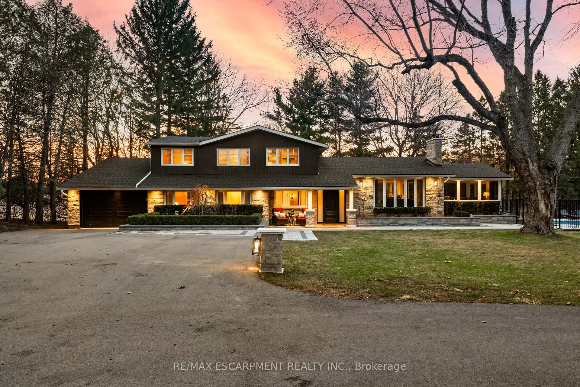 Photo 1 of 1189 Britannia Road, Burlington, Rural Burlington — HOMEH