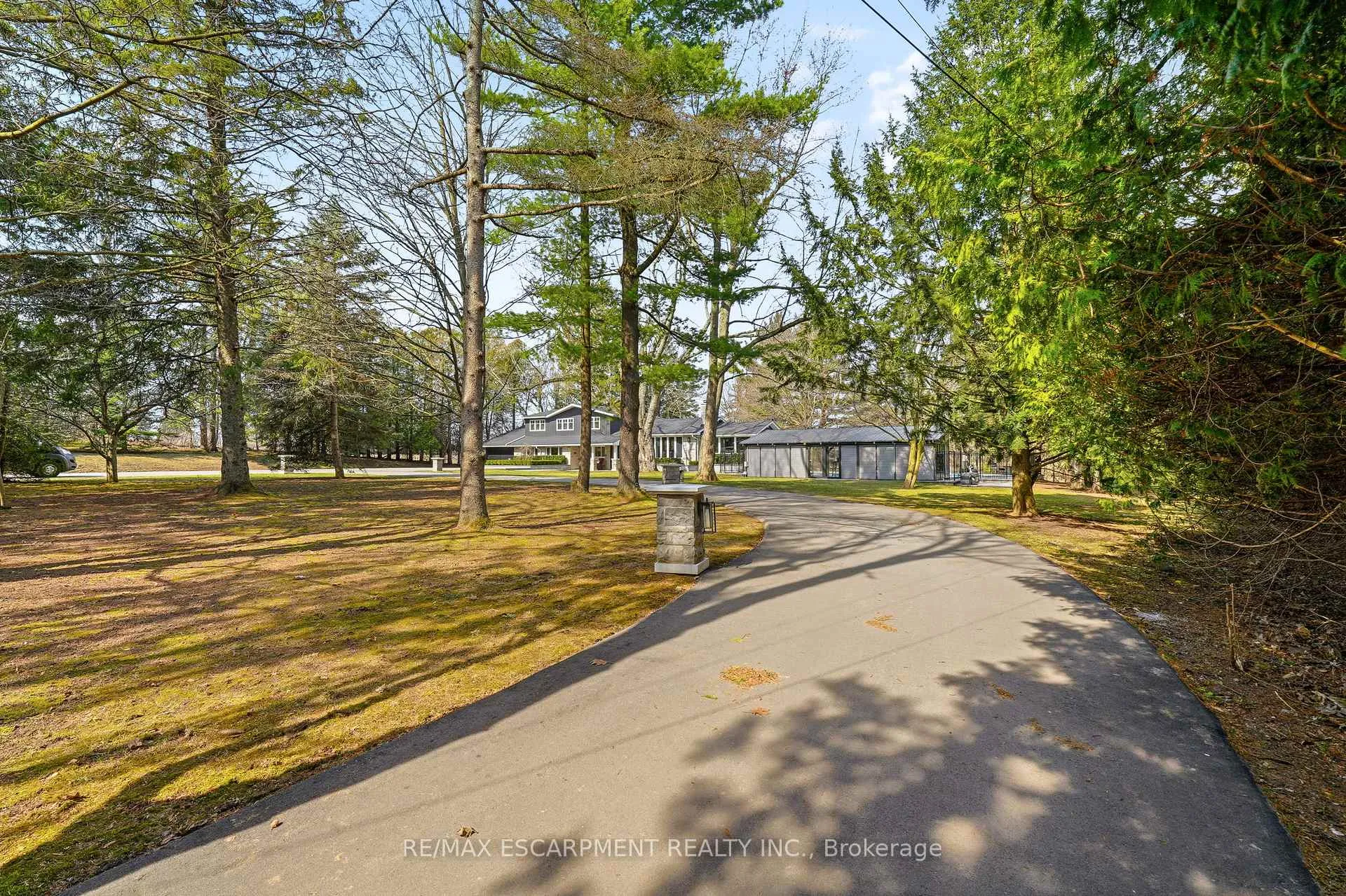 Photo 5 of 1189 Britannia Road, Burlington, Rural Burlington — HOMEH