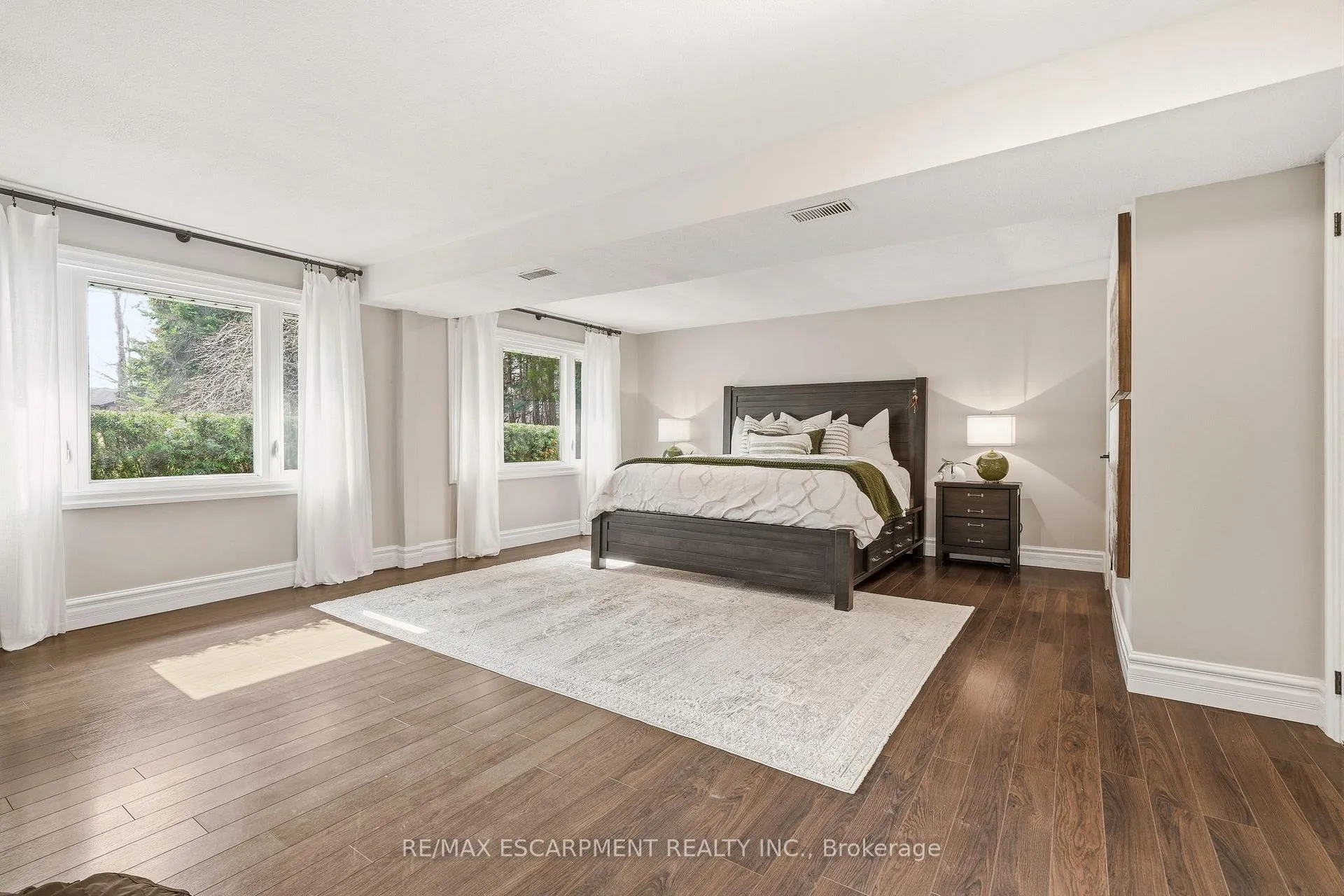 Photo 8 of 1189 Britannia Road, Burlington, Rural Burlington — HOMEH