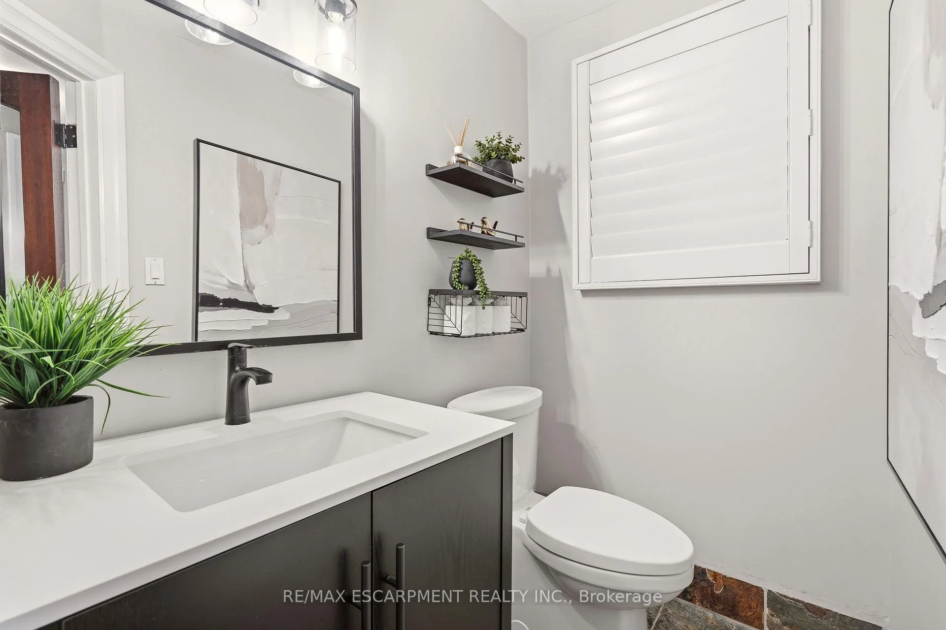 Photo 12 of 1189 Britannia Road, Burlington, Rural Burlington — HOMEH