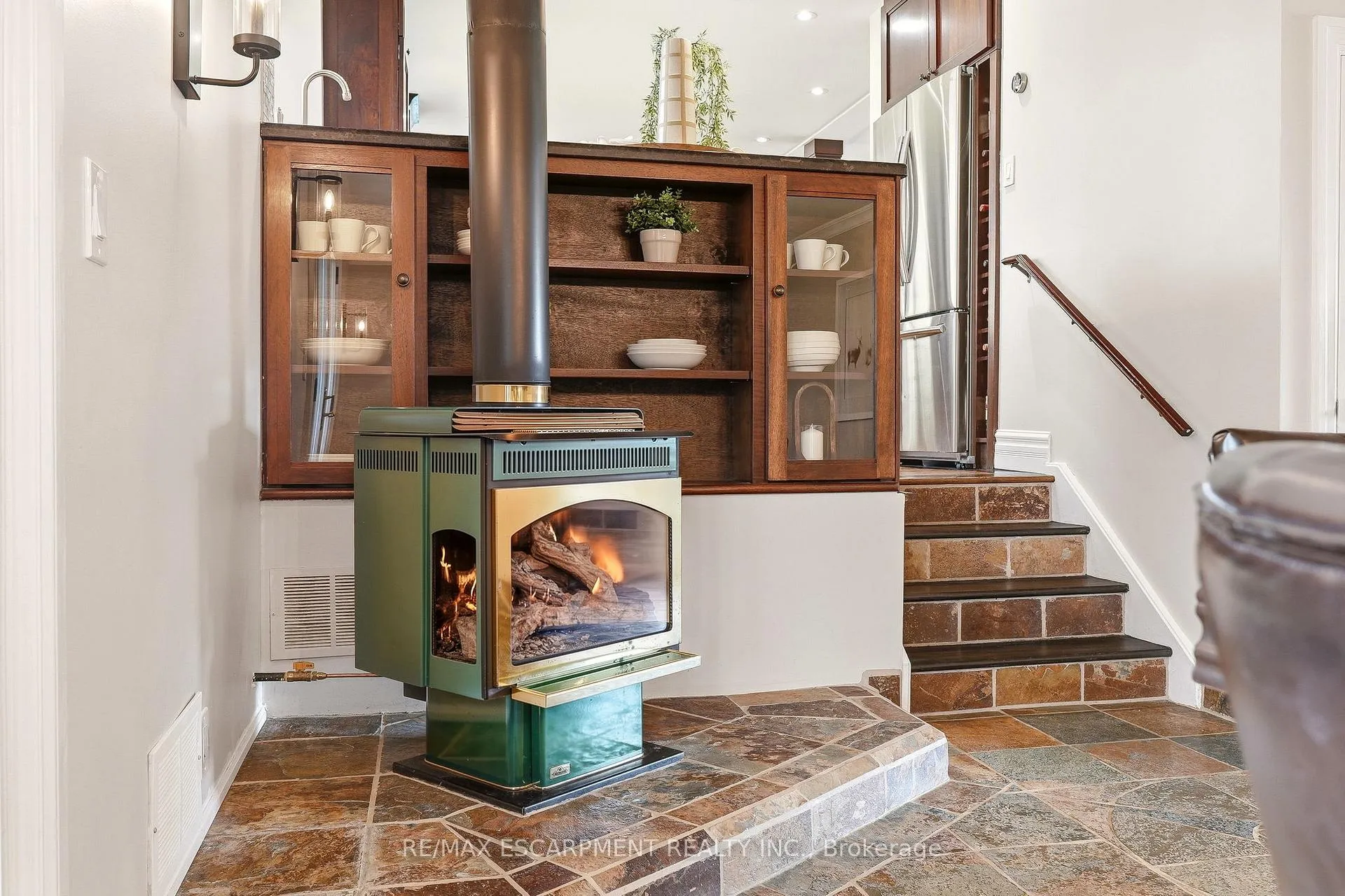 Photo 15 of 1189 Britannia Road, Burlington, Rural Burlington — HOMEH