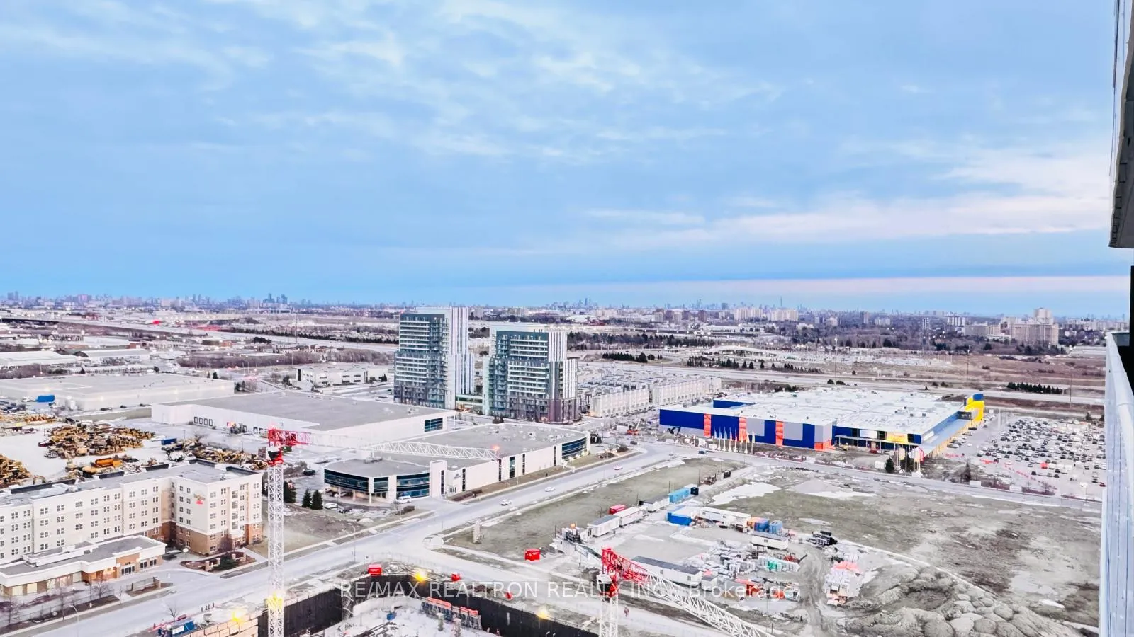 Photo 6 of Unit 2817, 195 Commerce Street, Vaughan, Vaughan Corporate Centre — HOMEH