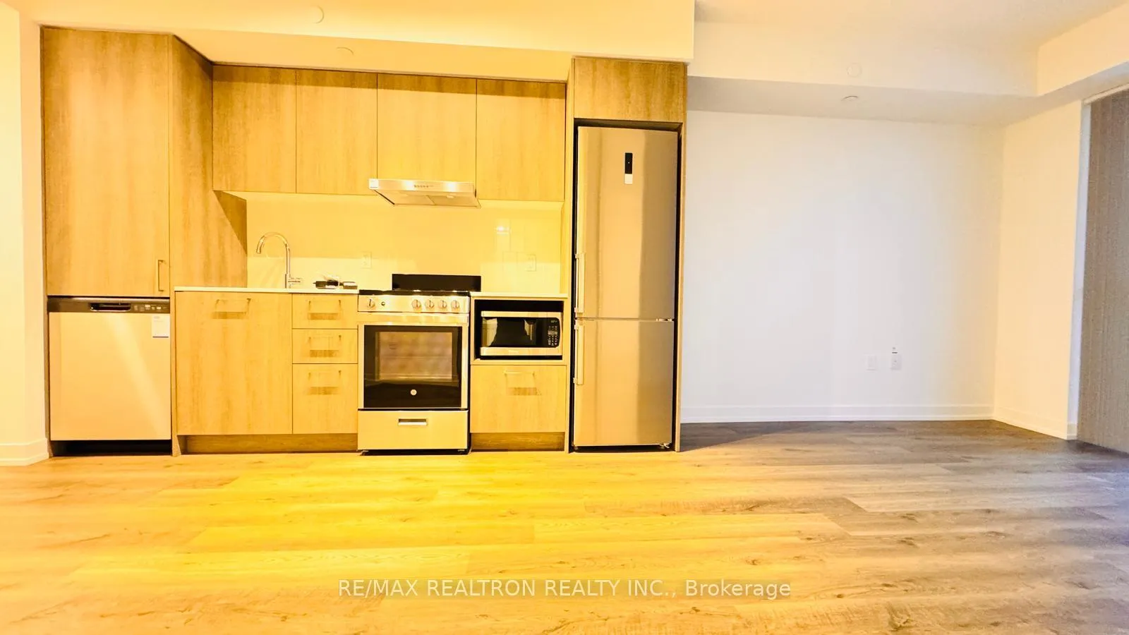 Photo 11 of Unit 2817, 195 Commerce Street, Vaughan, Vaughan Corporate Centre — HOMEH