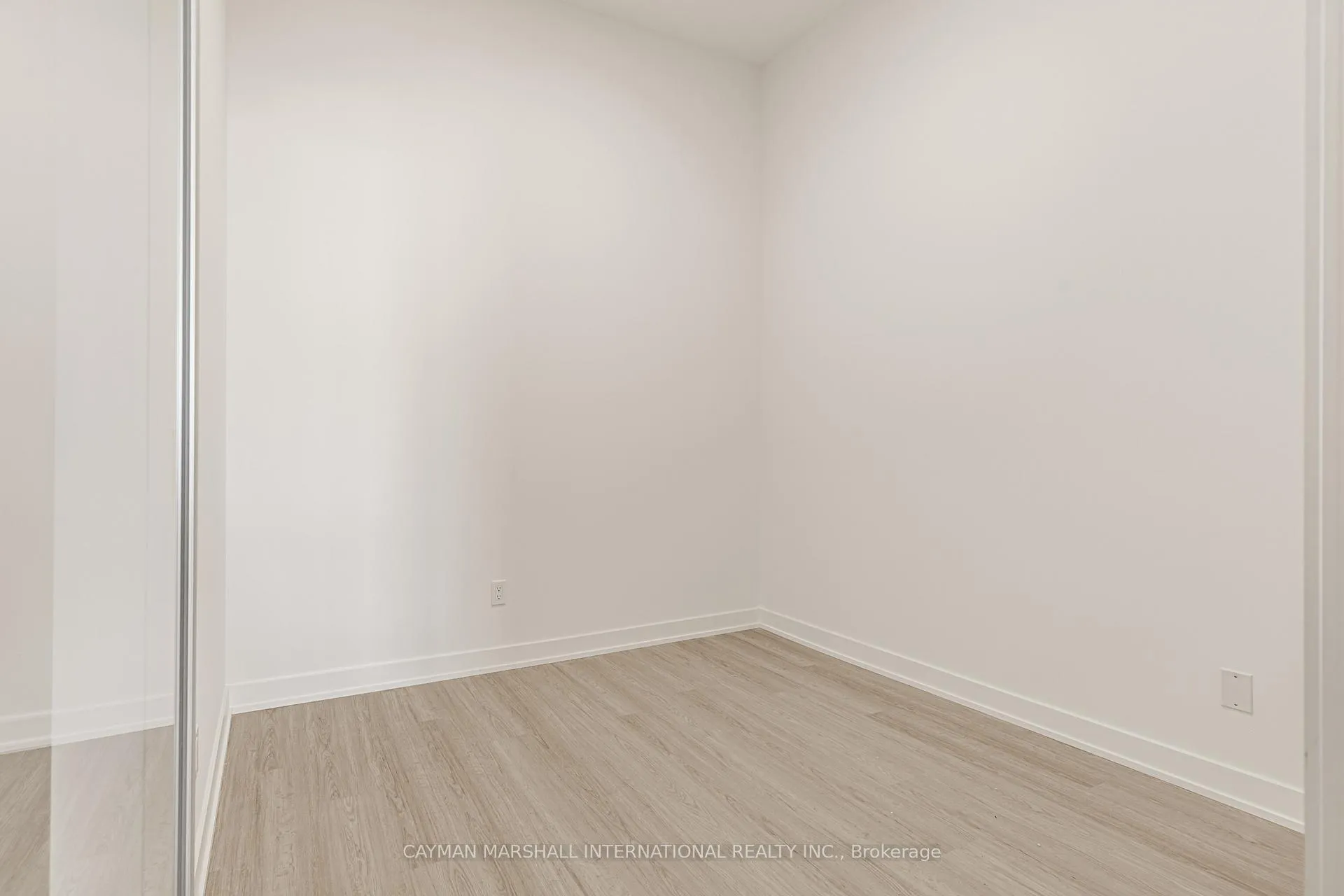 Photo 11 of Unit 103, 8188 Yonge Street, Vaughan, Uplands — HOMEH