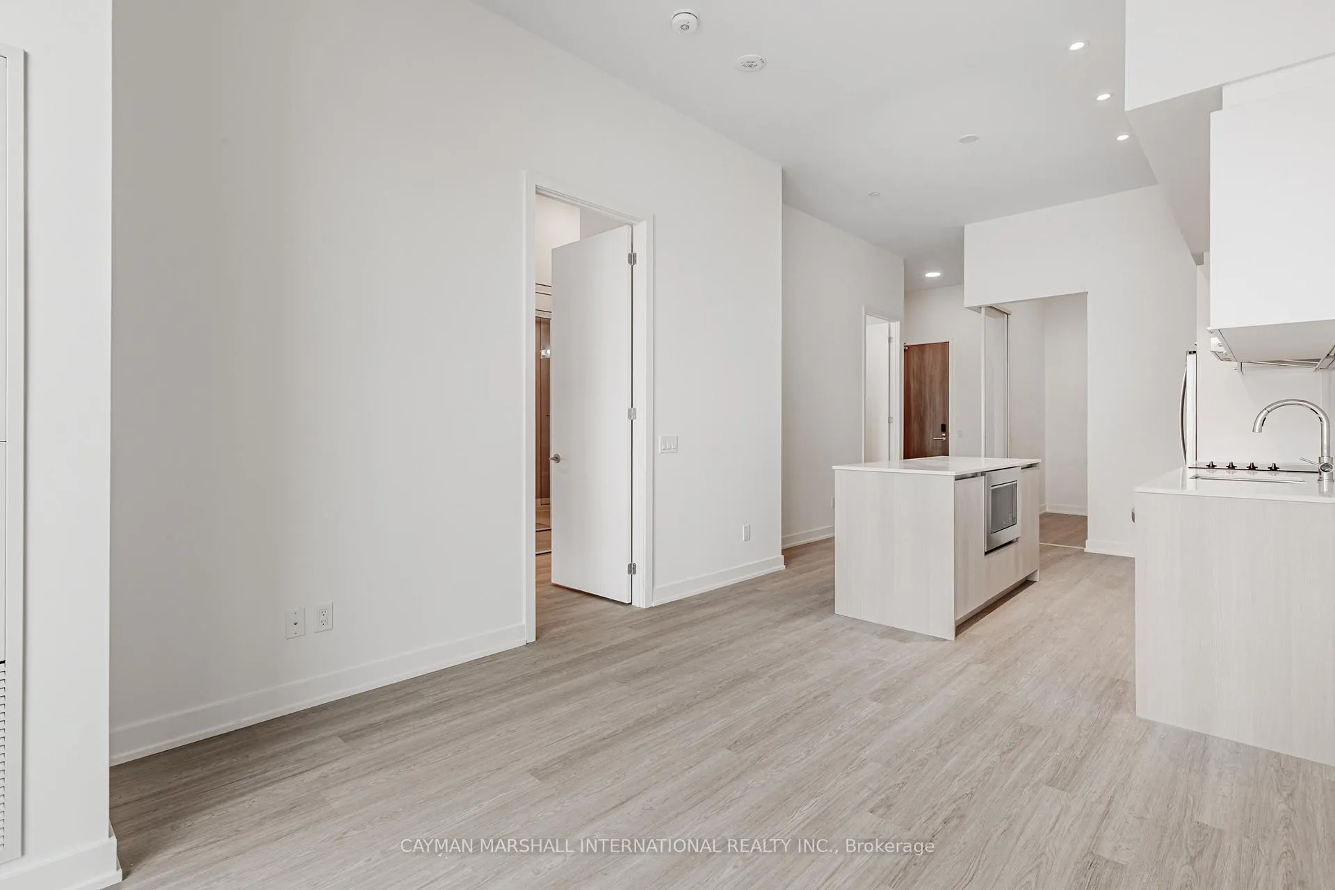 Photo 19 of Unit 103, 8188 Yonge Street, Vaughan, Uplands — HOMEH