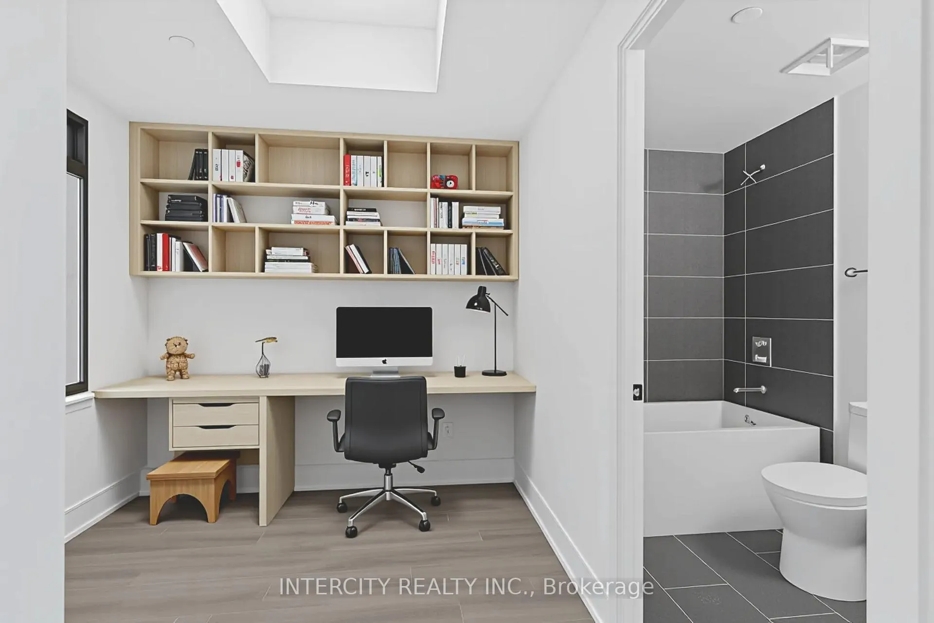 Photo 7 of Unit 237, 2075 King Road, King, King City — HOMEH