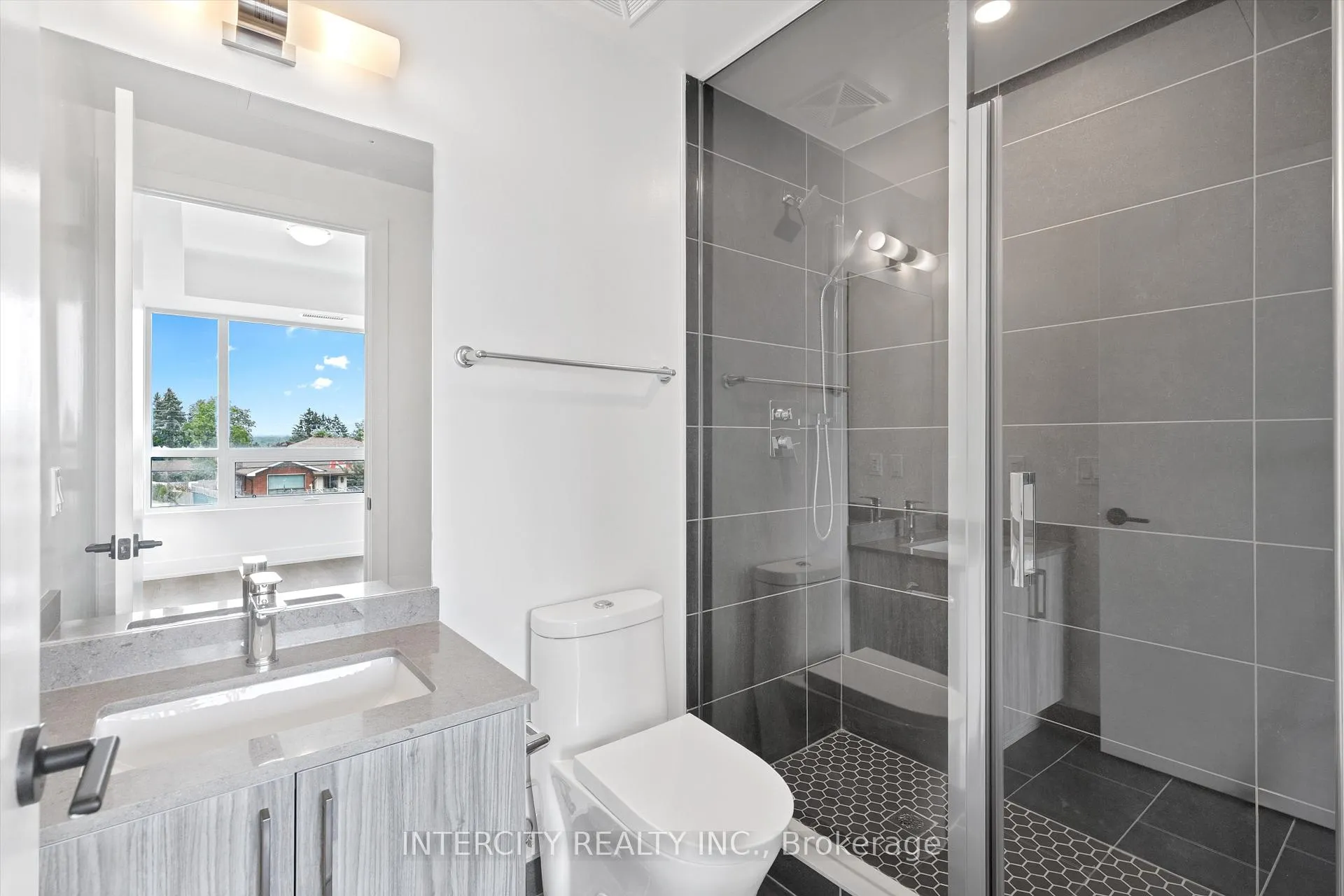 Photo 12 of Unit 237, 2075 King Road, King, King City — HOMEH