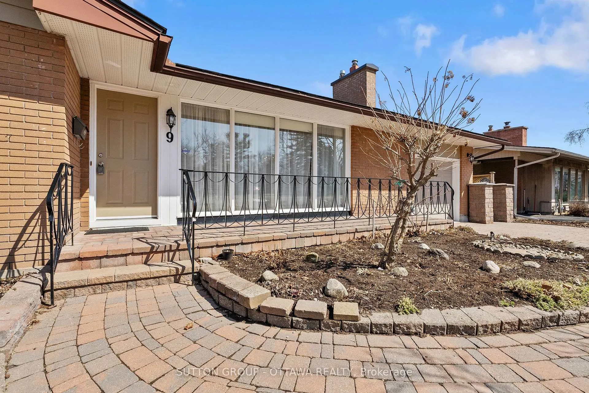 Photo 4 of 9 Aberfeldy Street, Ottawa, Arbeatha Park — HOMEH