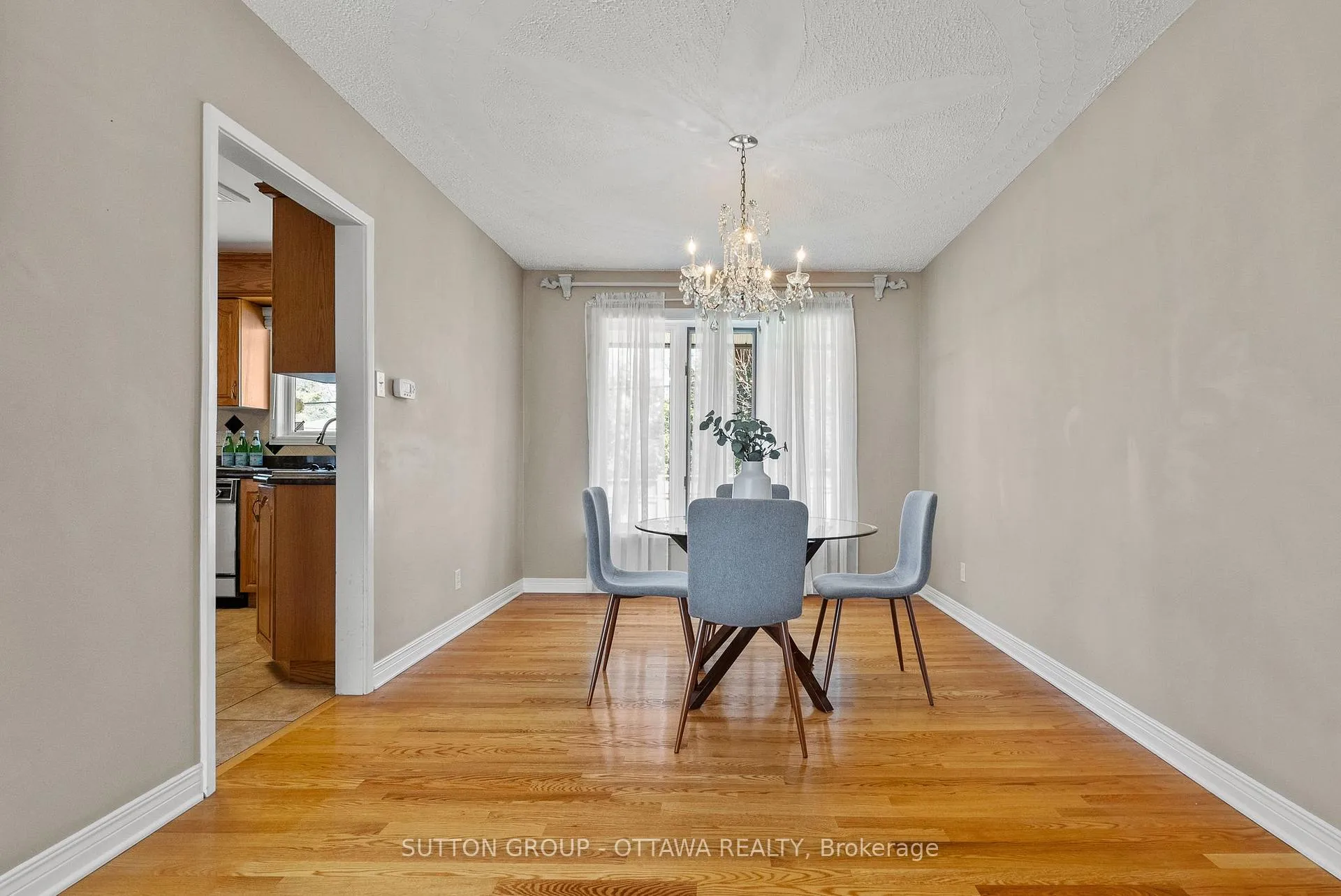 Photo 17 of 9 Aberfeldy Street, Ottawa, Arbeatha Park — HOMEH