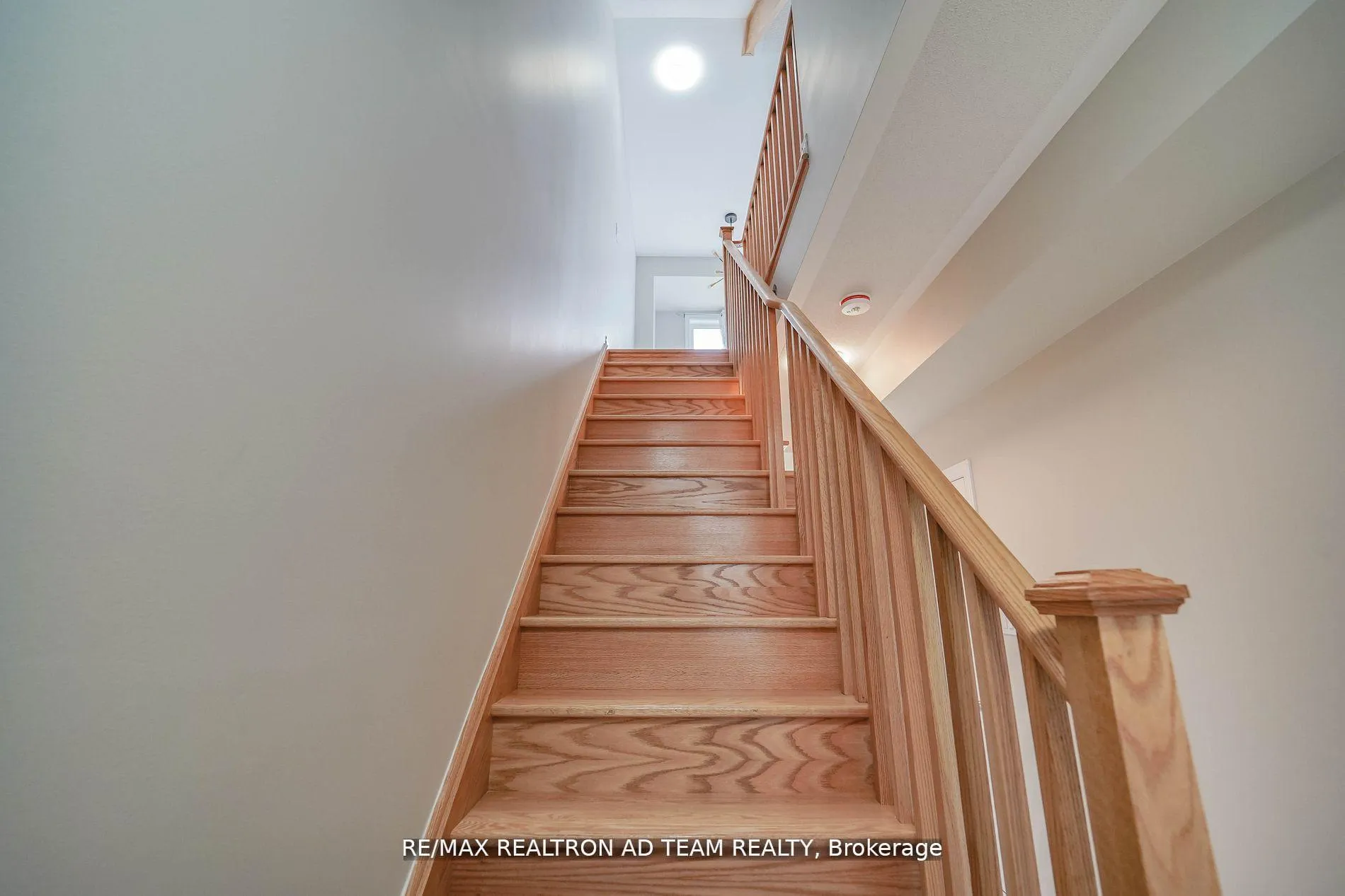 Photo 6 of 13 Hallmark Way, Whitby, Lynde Creek — HOMEH
