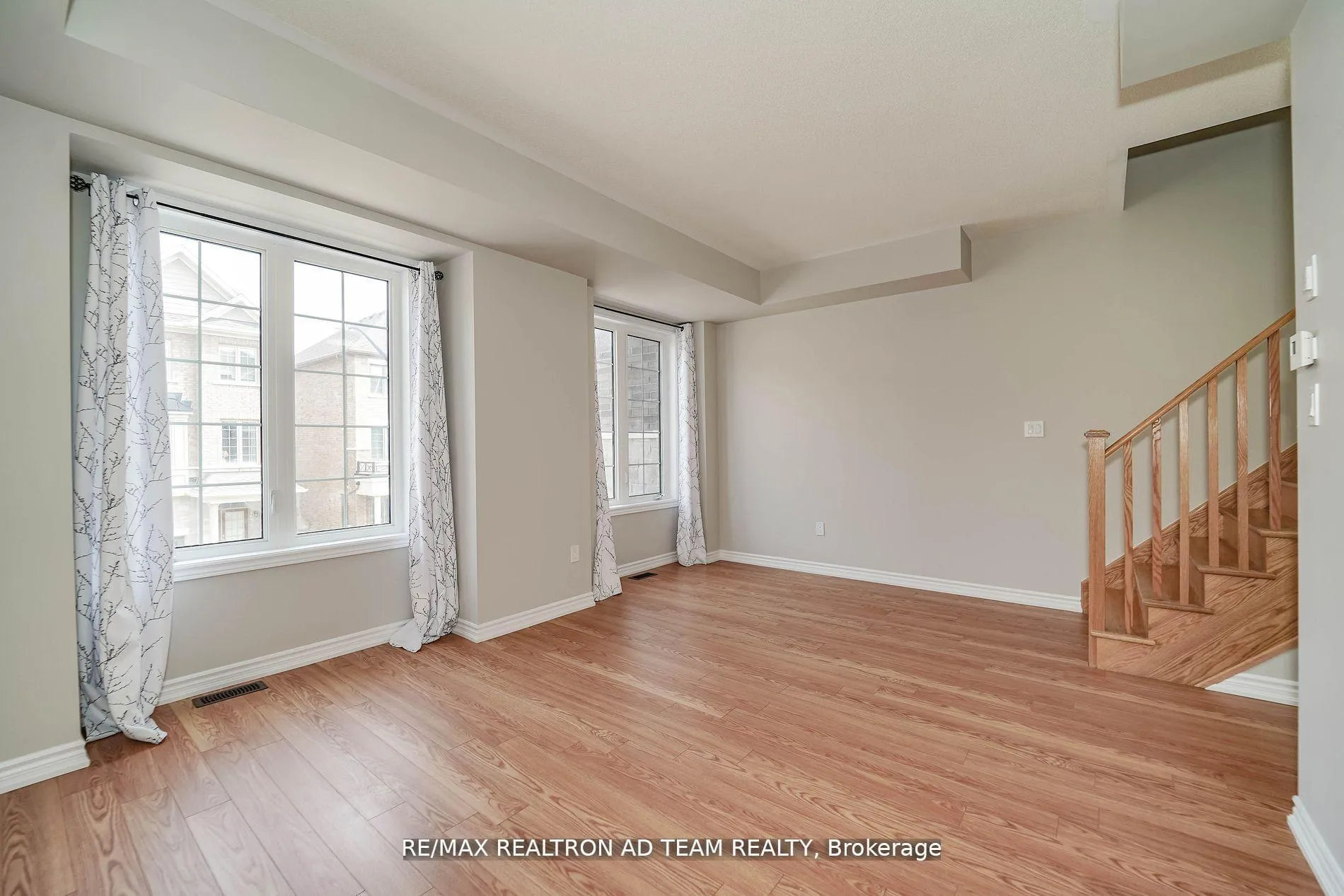 Photo 9 of 13 Hallmark Way, Whitby, Lynde Creek — HOMEH