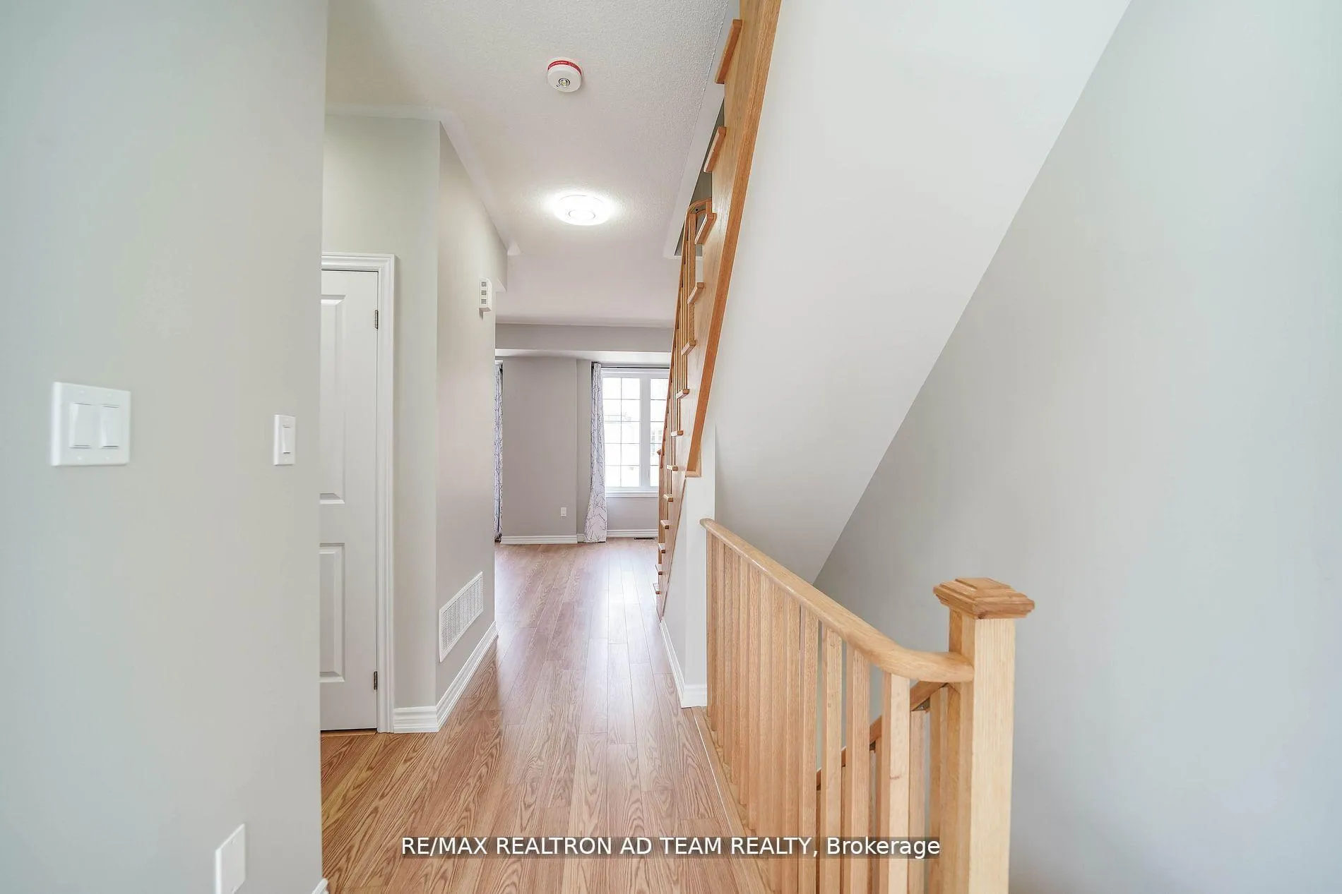 Photo 10 of 13 Hallmark Way, Whitby, Lynde Creek — HOMEH