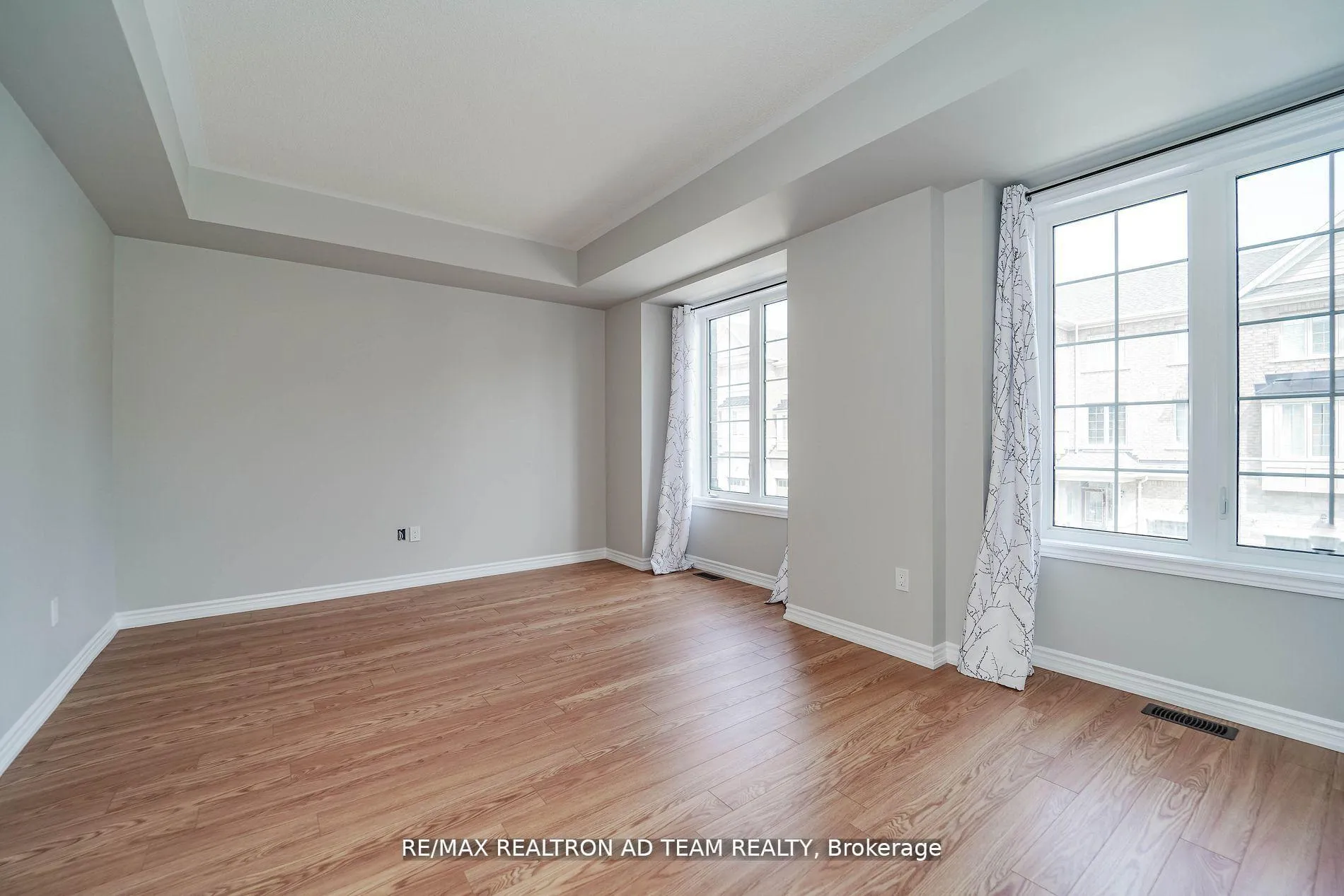 Photo 11 of 13 Hallmark Way, Whitby, Lynde Creek — HOMEH
