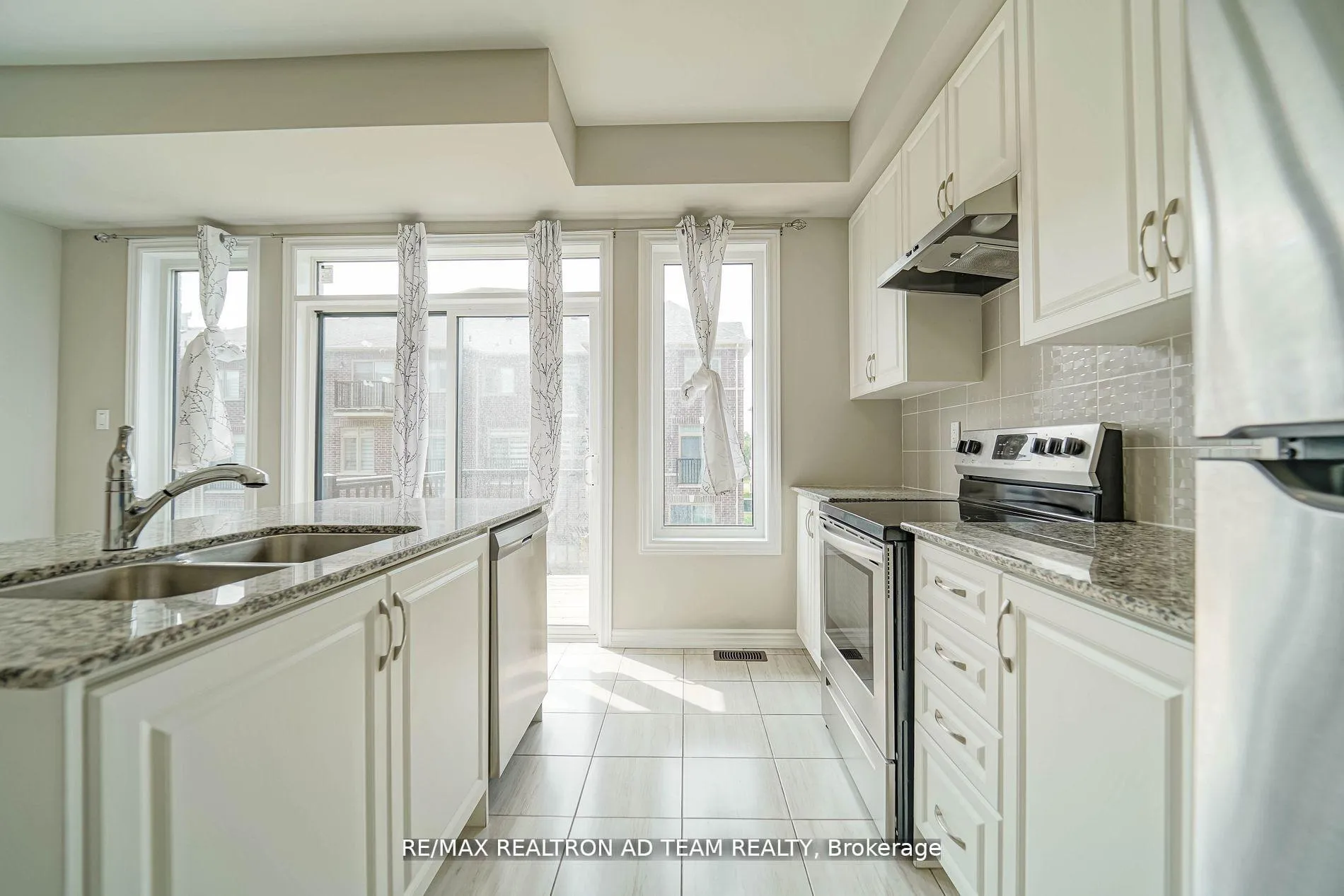 Photo 13 of 13 Hallmark Way, Whitby, Lynde Creek — HOMEH
