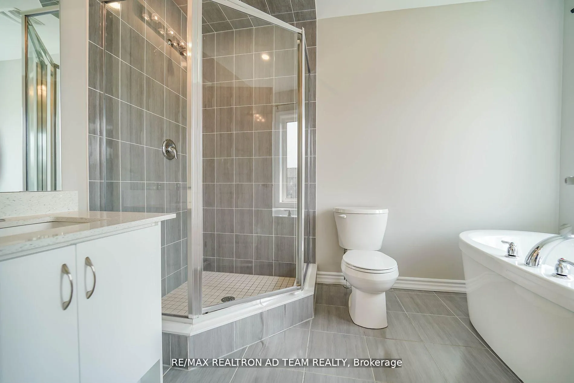 Photo 22 of 13 Hallmark Way, Whitby, Lynde Creek — HOMEH