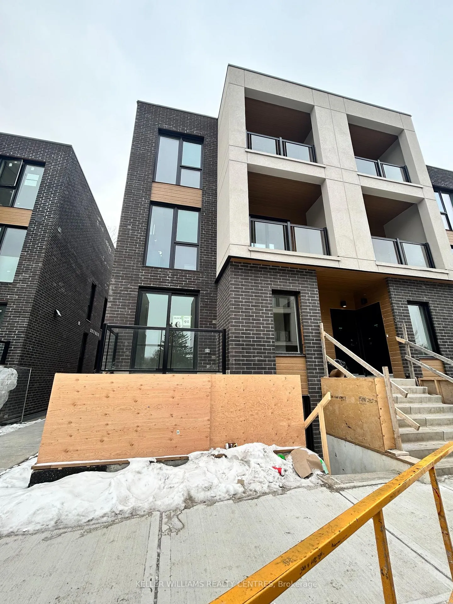 Front of Unit 2, 174 Clonmore Drive