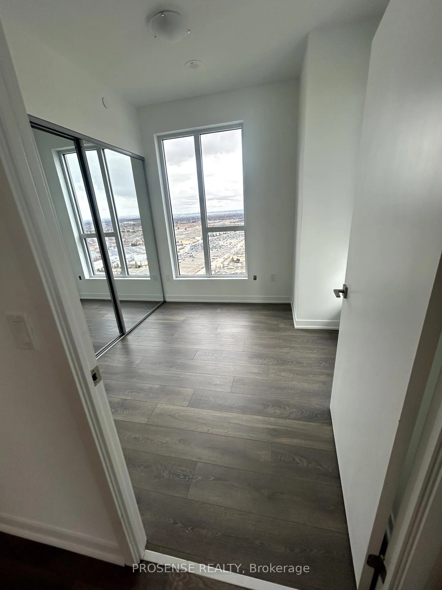 Photo 6 of Unit 2313, 10 Abeja Street, Vaughan, Concord — HOMEH