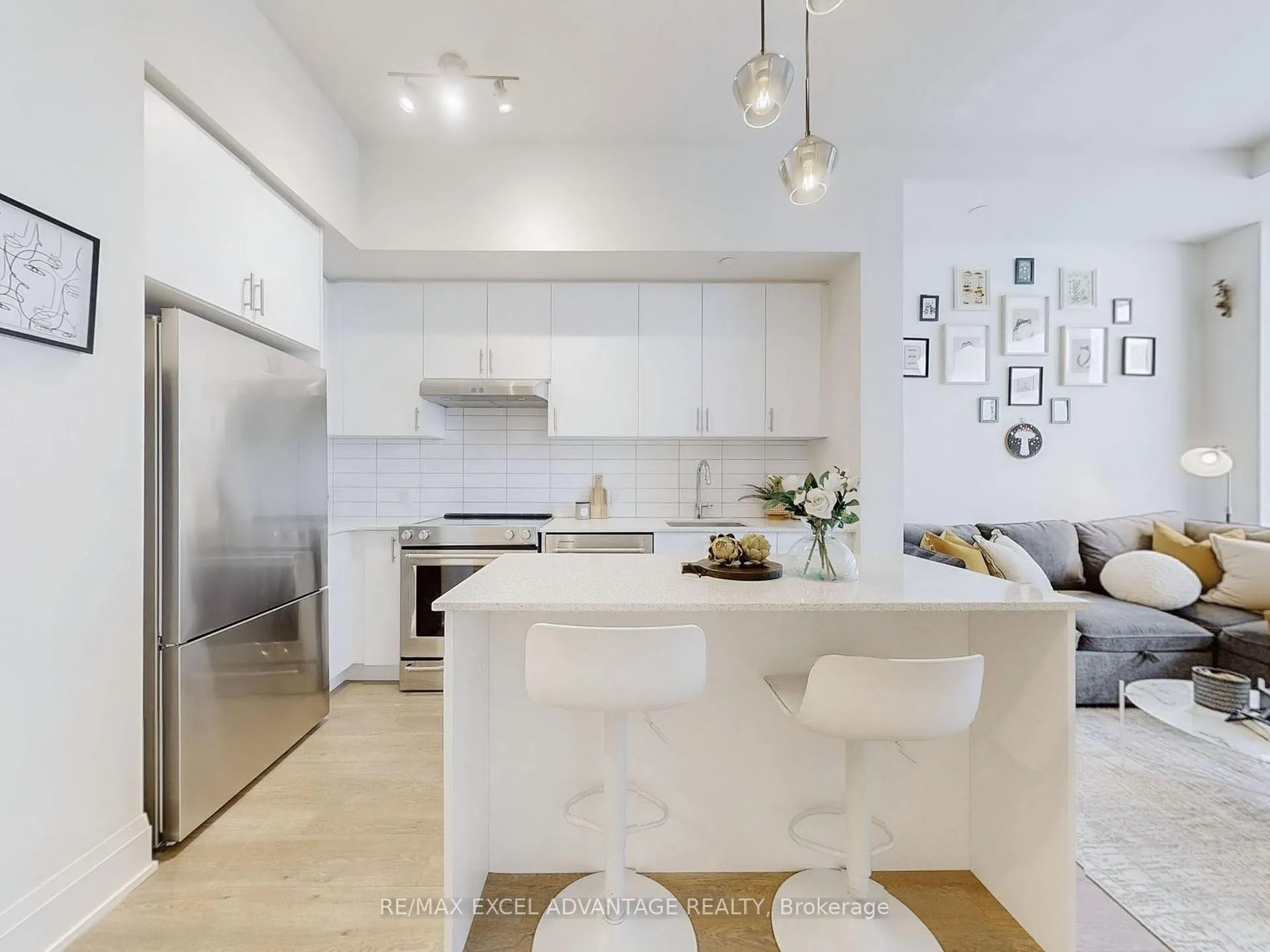 Photo 2 of Unit 710, 9000 Jane Street, Vaughan, Vellore Village — HOMEH