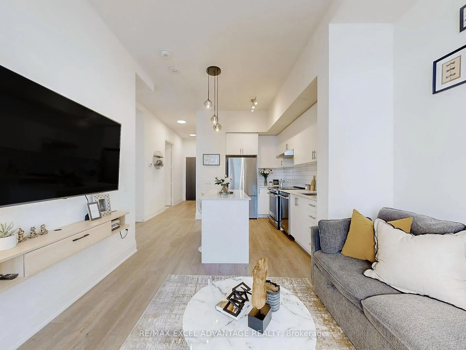 Photo 3 of Unit 710, 9000 Jane Street, Vaughan, Vellore Village — HOMEH