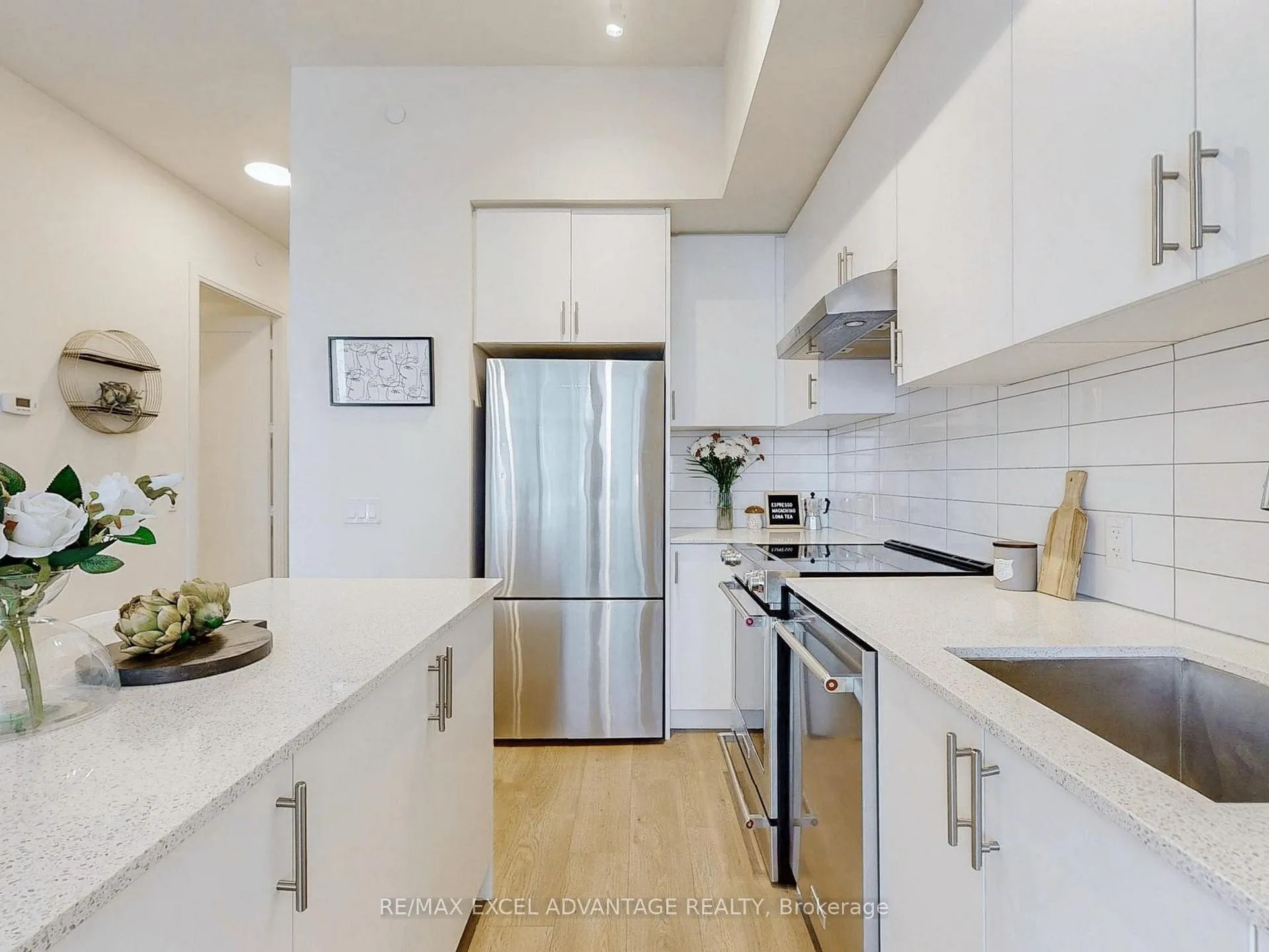 Photo 8 of Unit 710, 9000 Jane Street, Vaughan, Vellore Village — HOMEH