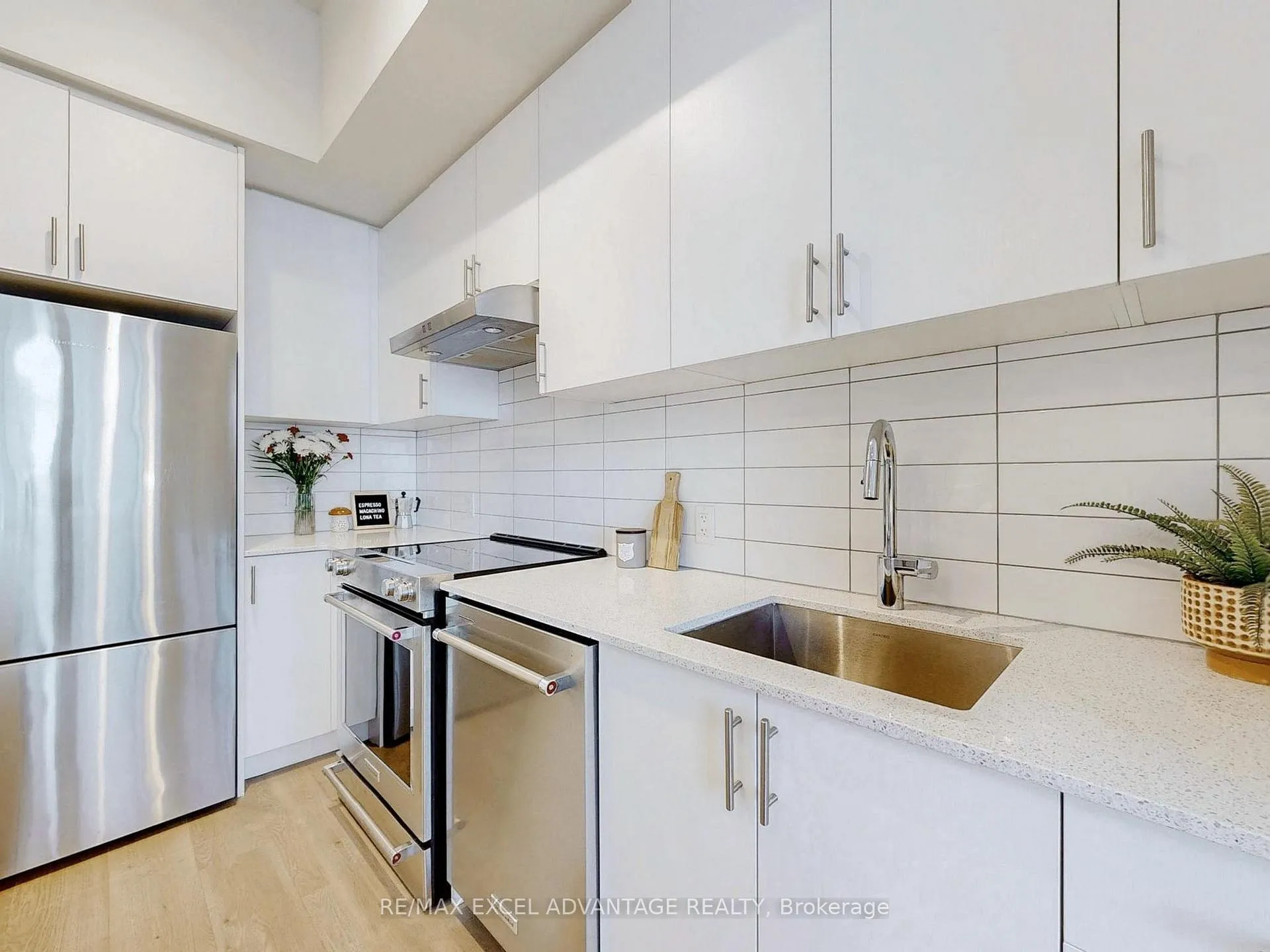 Photo 9 of Unit 710, 9000 Jane Street, Vaughan, Vellore Village — HOMEH