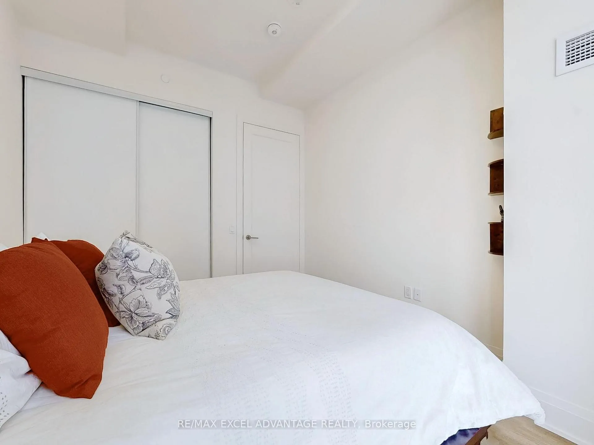 Photo 12 of Unit 710, 9000 Jane Street, Vaughan, Vellore Village — HOMEH