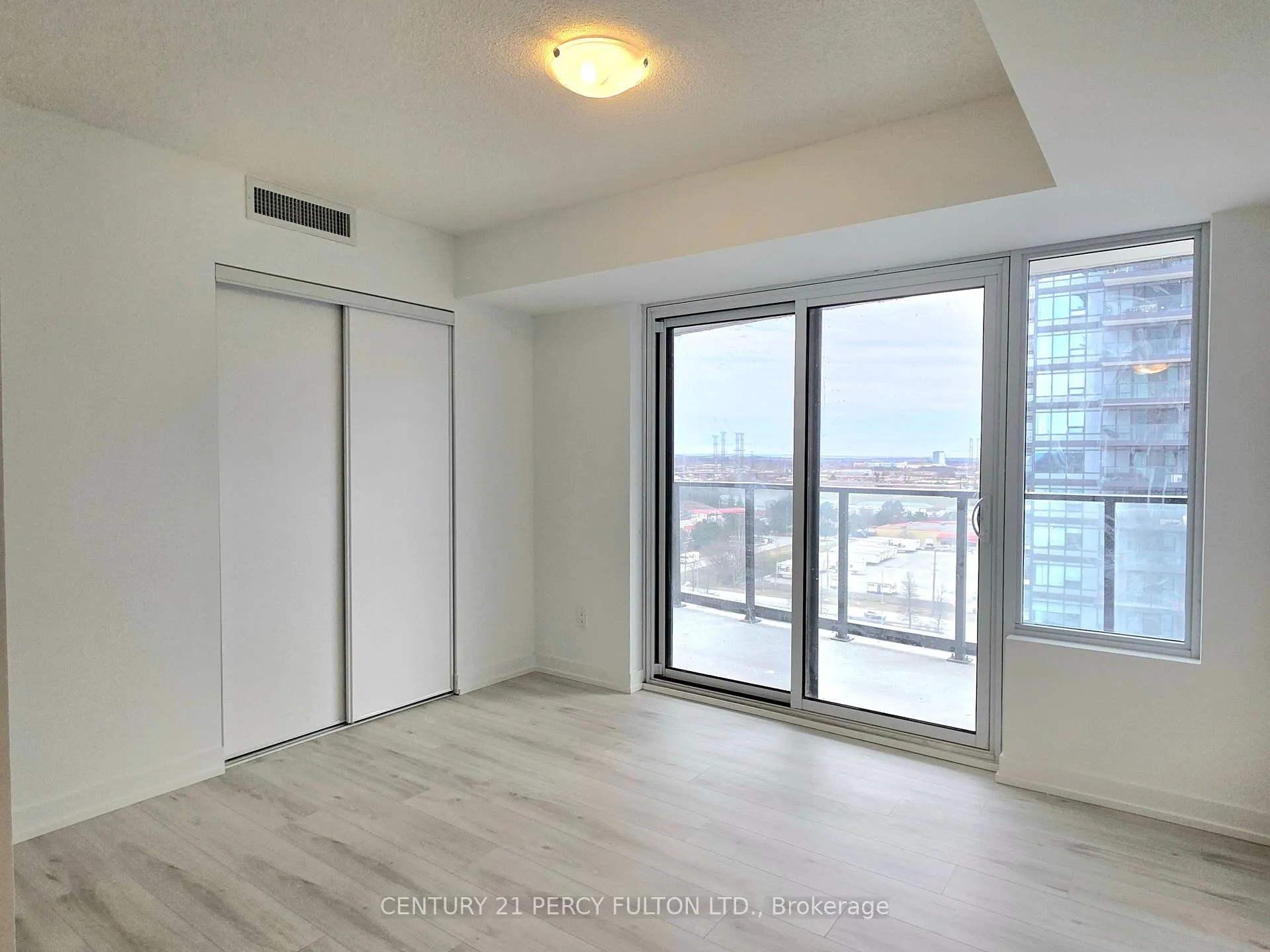 Photo 9 of Unit 1308, 1435 Celebration Drive, Pickering, Bay Ridges — HOMEH