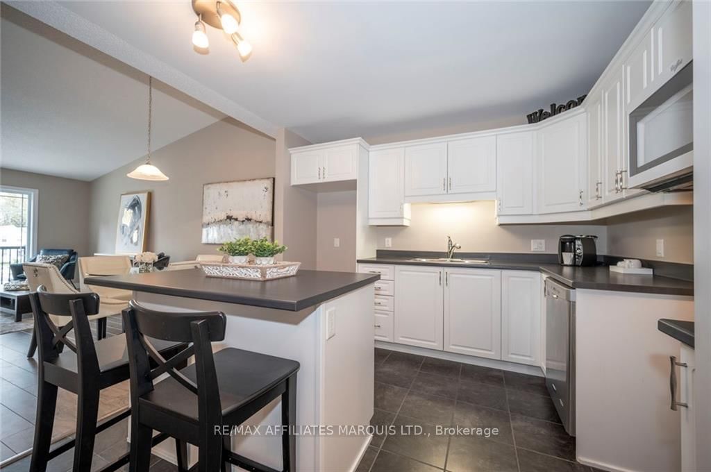 Photo 6 of Unit 210, 229 WATER St E, Cornwall — HOMEH