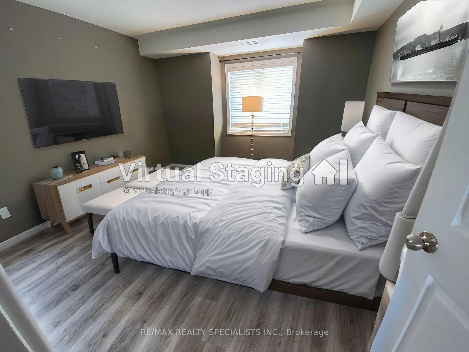 Photo 3 of 1662 Fischer Hallman Road, Kitchener — HOMEH