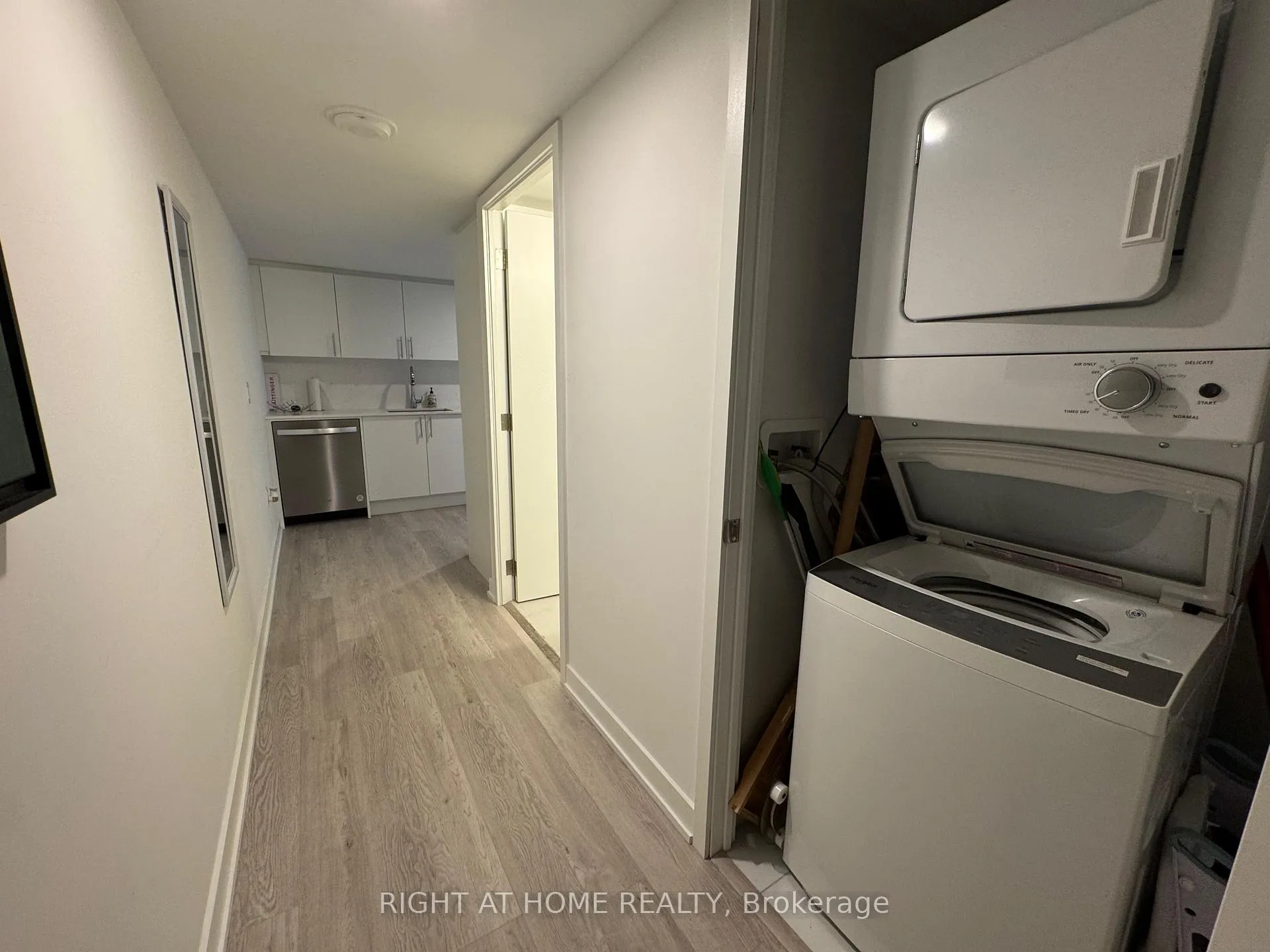 Photo 15 of Unit 320, 3 Starthgowan Avenue, Toronto, Lawrence Park South — HOMEH
