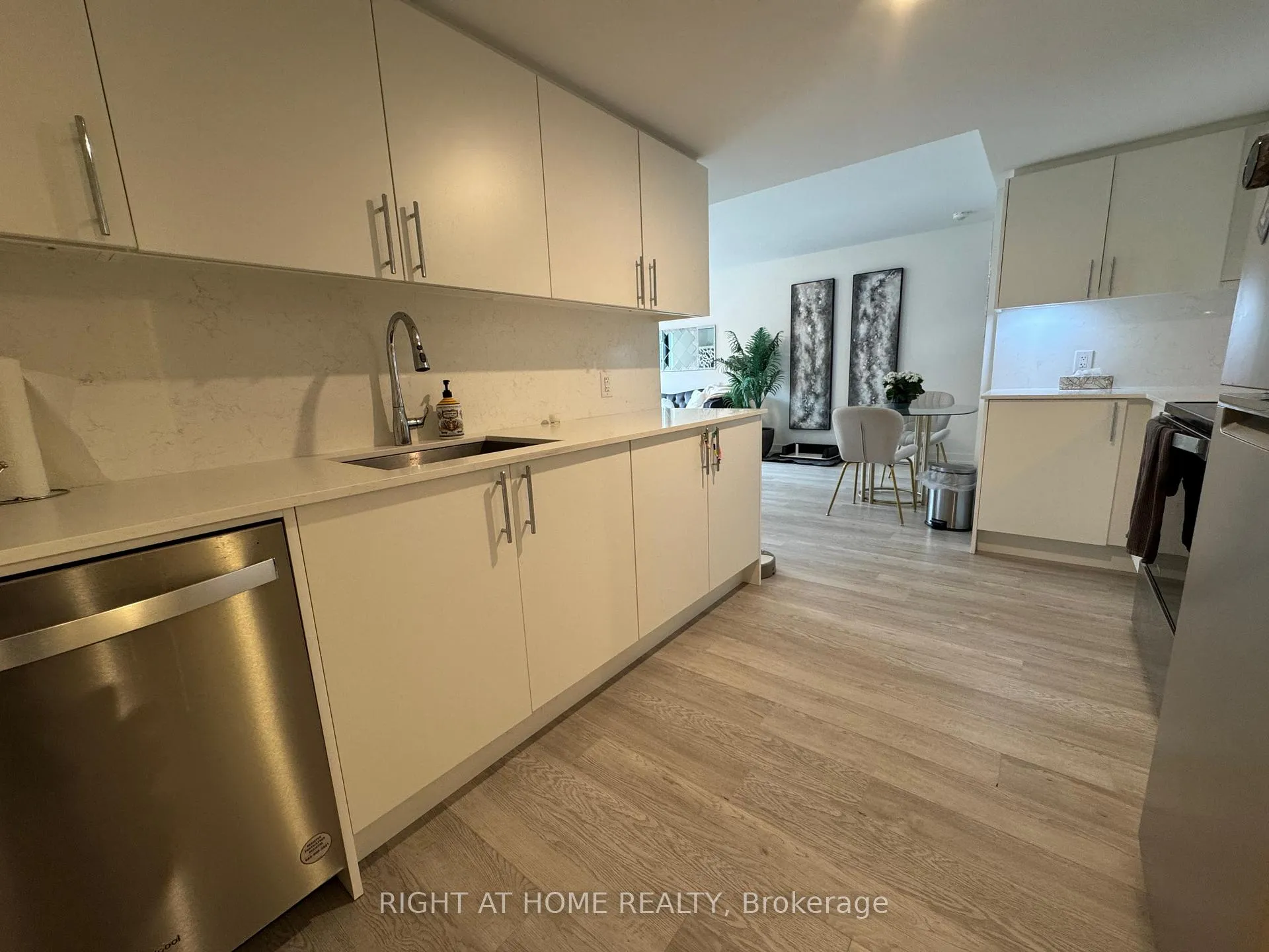 Photo 17 of Unit 320, 3 Starthgowan Avenue, Toronto, Lawrence Park South — HOMEH