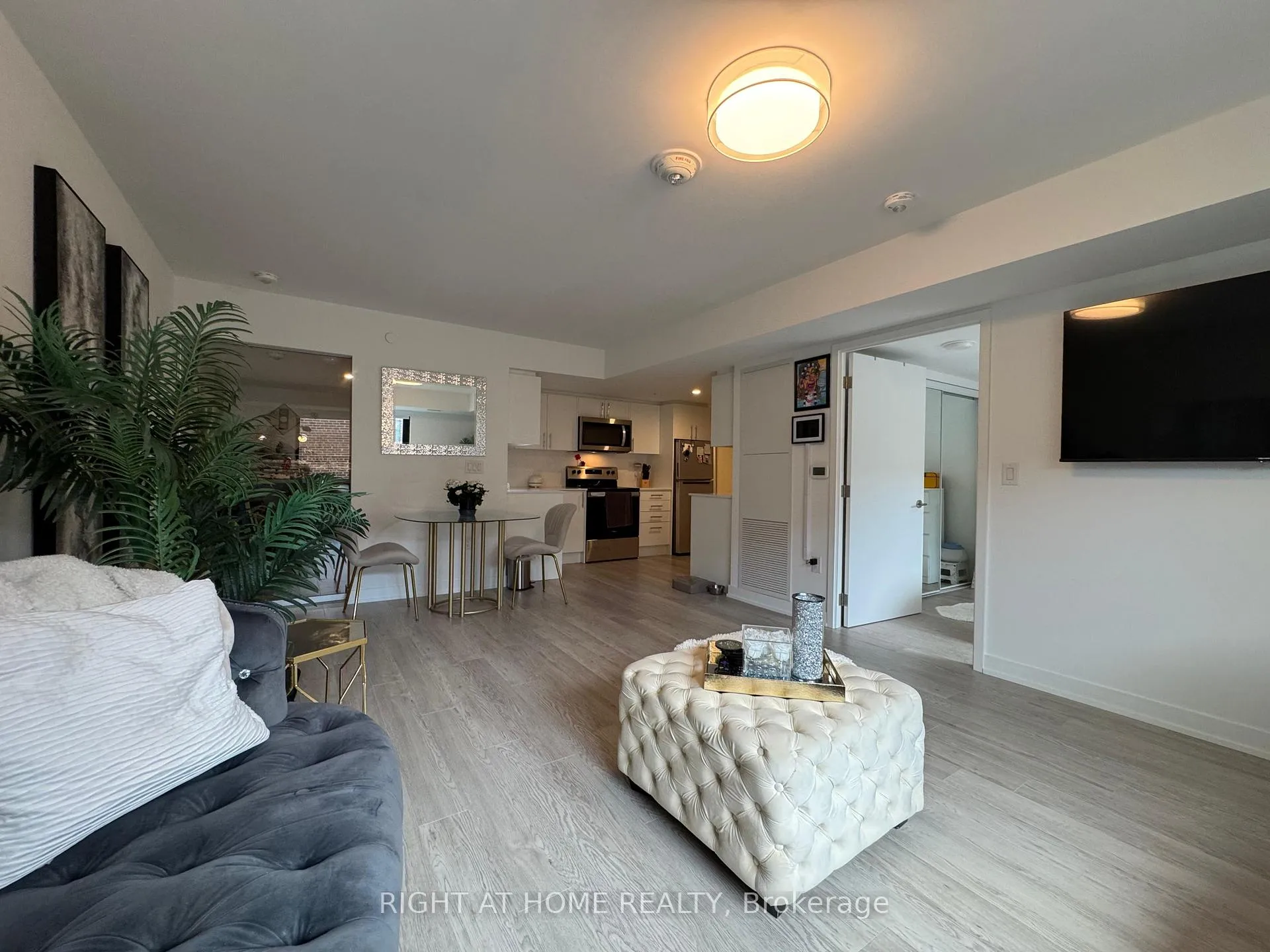 Photo 19 of Unit 320, 3 Starthgowan Avenue, Toronto, Lawrence Park South — HOMEH