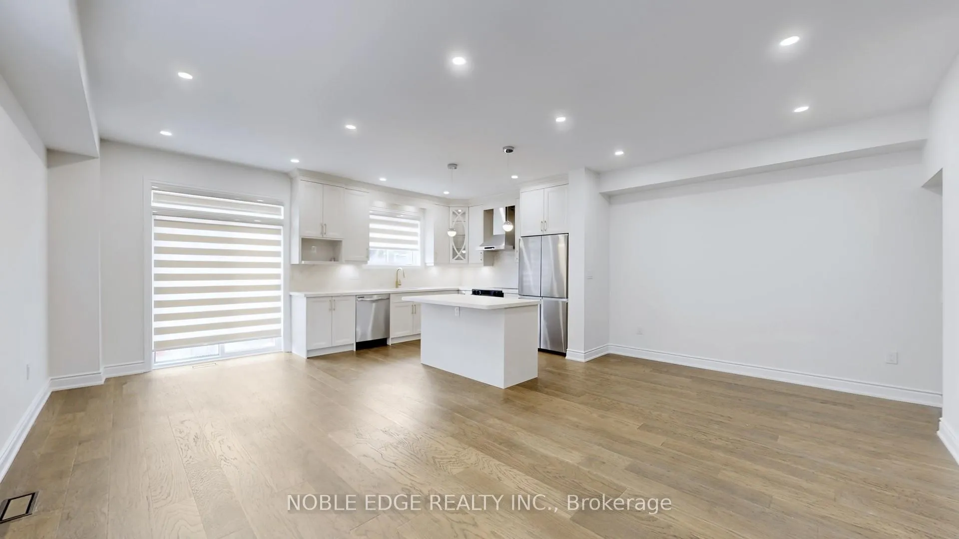 Photo 3 of 49 True Blue Crescent, Caledon, Bolton East — HOMEH