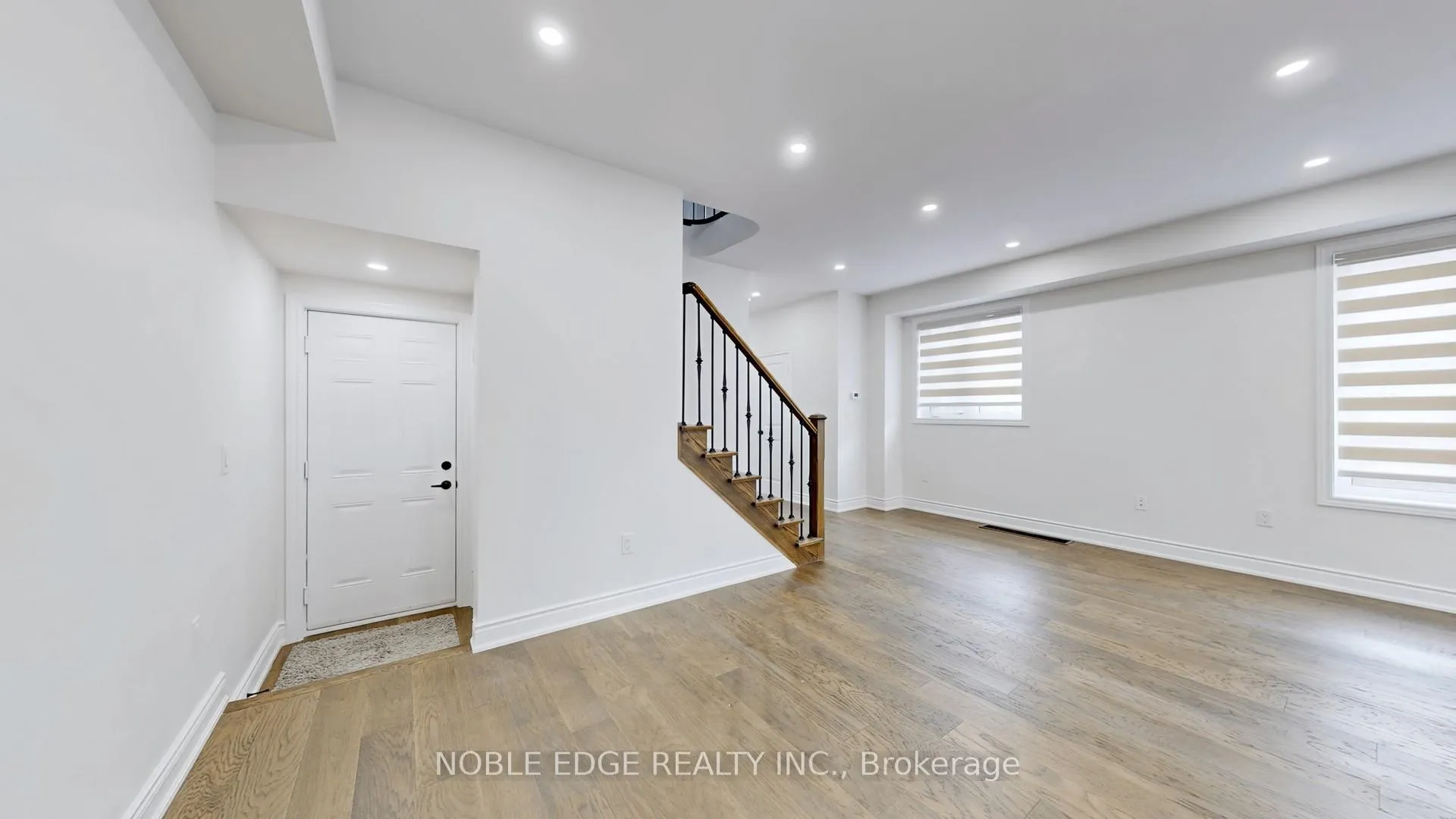 Photo 9 of 49 True Blue Crescent, Caledon, Bolton East — HOMEH