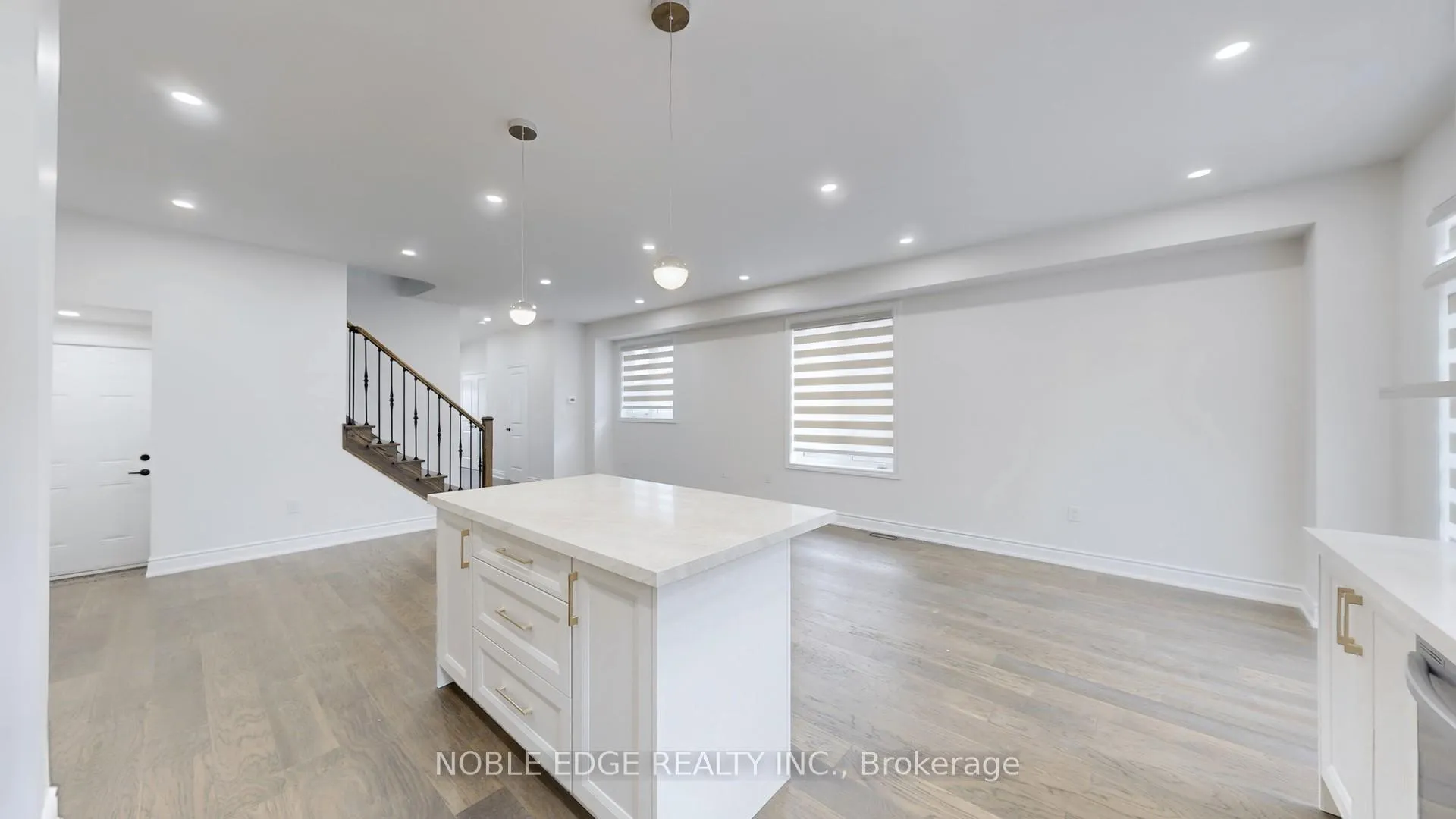 Photo 13 of 49 True Blue Crescent, Caledon, Bolton East — HOMEH