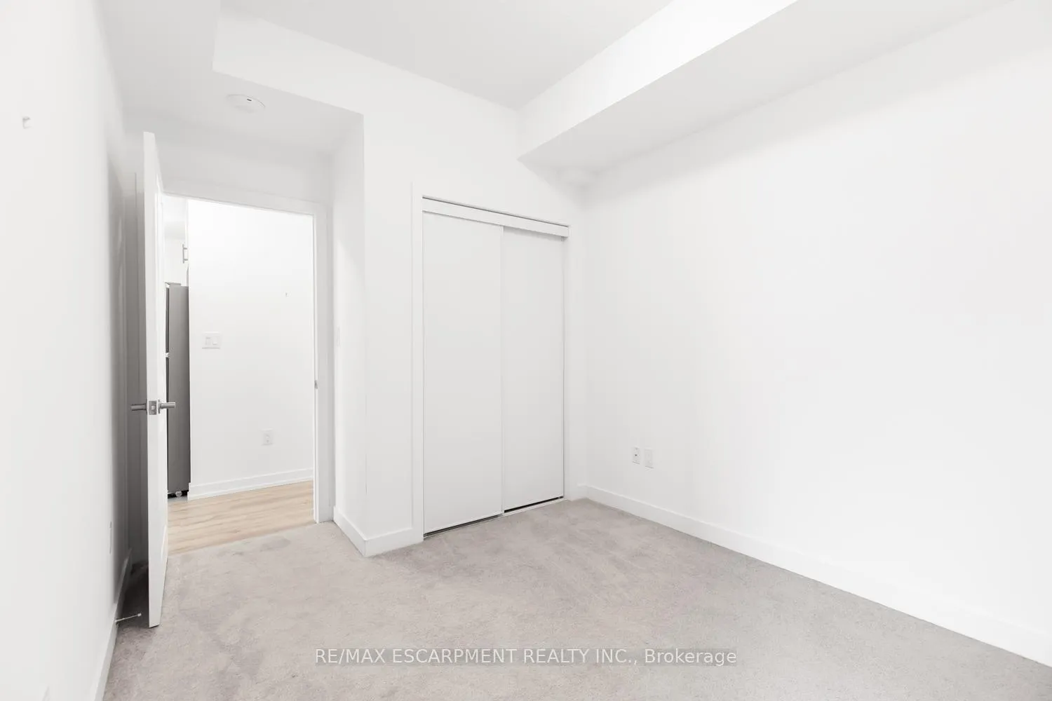 Photo 8 of Unit 407, 450 Dundas Street, Hamilton, Waterdown — HOMEH