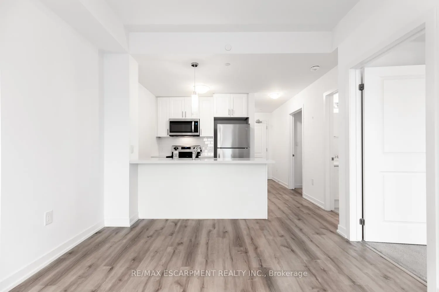 Photo 12 of Unit 407, 450 Dundas Street, Hamilton, Waterdown — HOMEH